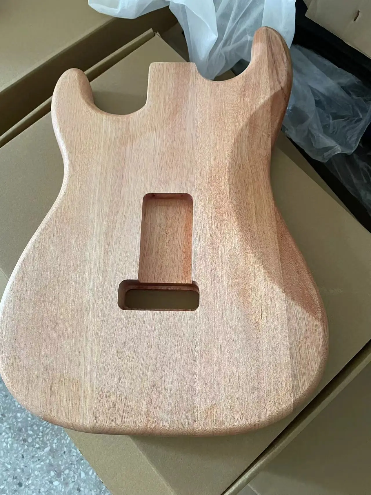 Mahogany Wood Electric Guitar Body, Unfinished DIY, DIY Custom Guitar, Barrel Part, 5.7cm Pocket Width, S T, High Quality