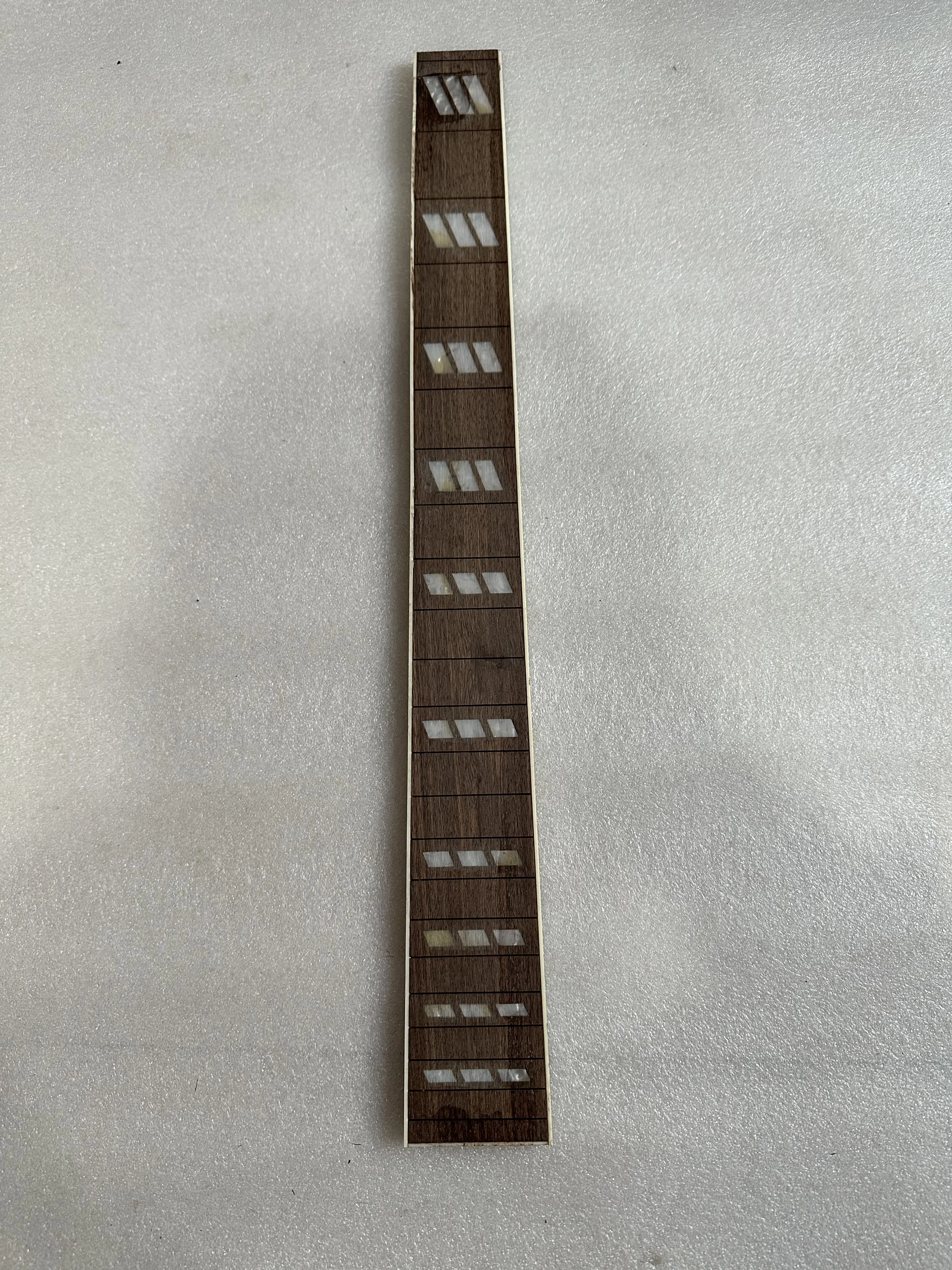 324