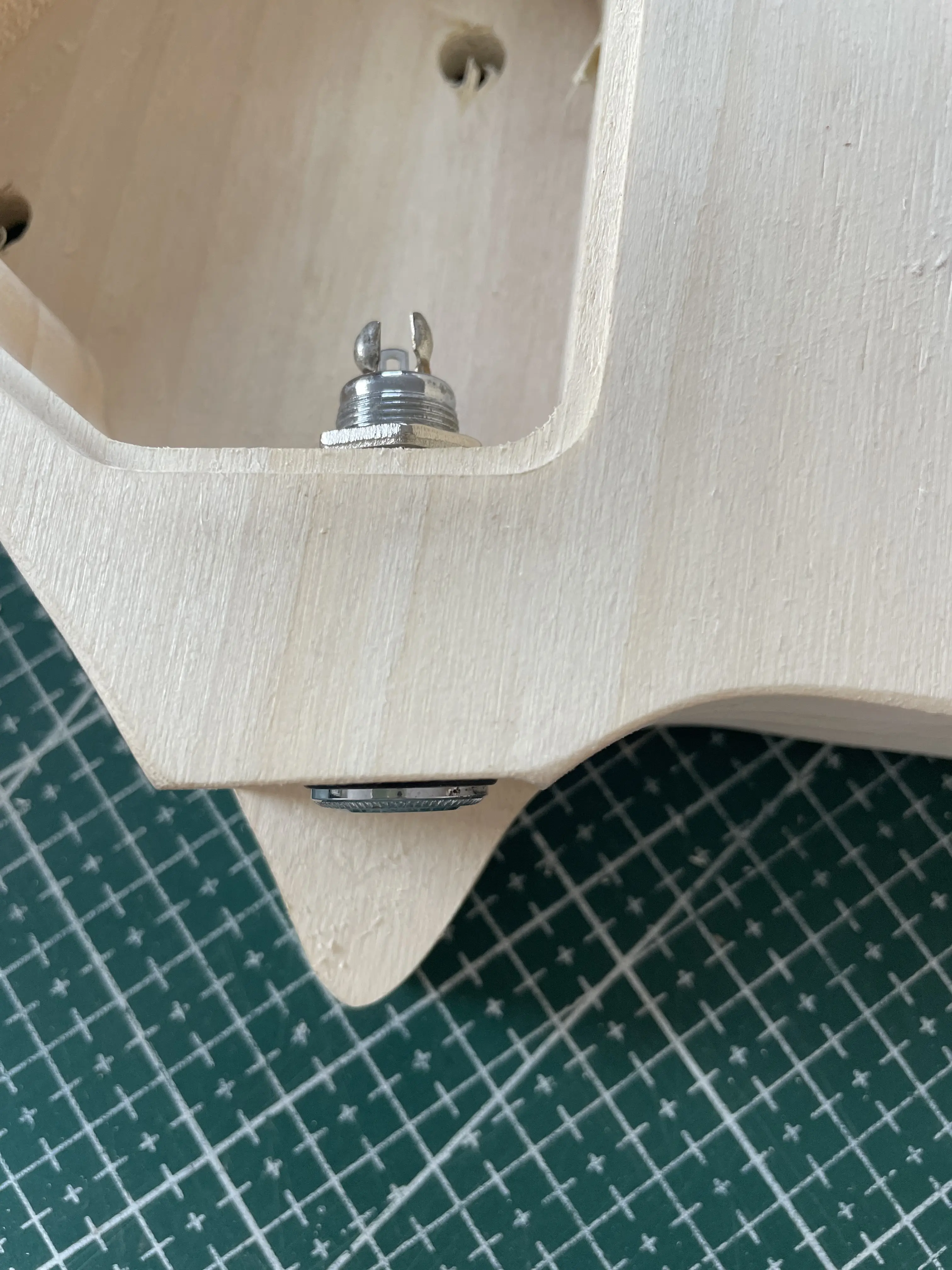 One pcs Guitar or Bass Barrel Input Jack DIY Replacement, Chrome,Threaded Cylinder Output Input Guitar Bass Jack Plug Socket