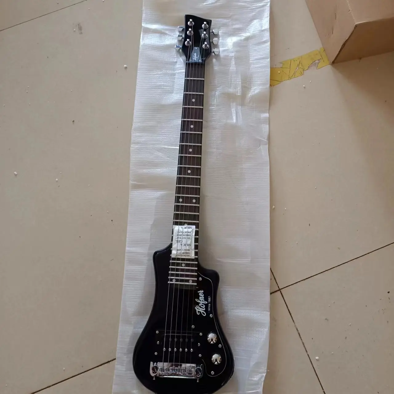 Mini Electric Guitar with High Gloss Black Color, Easy Taking Travel Guitar, Free Cotton Soft Bag, 34 in, 6 Strings