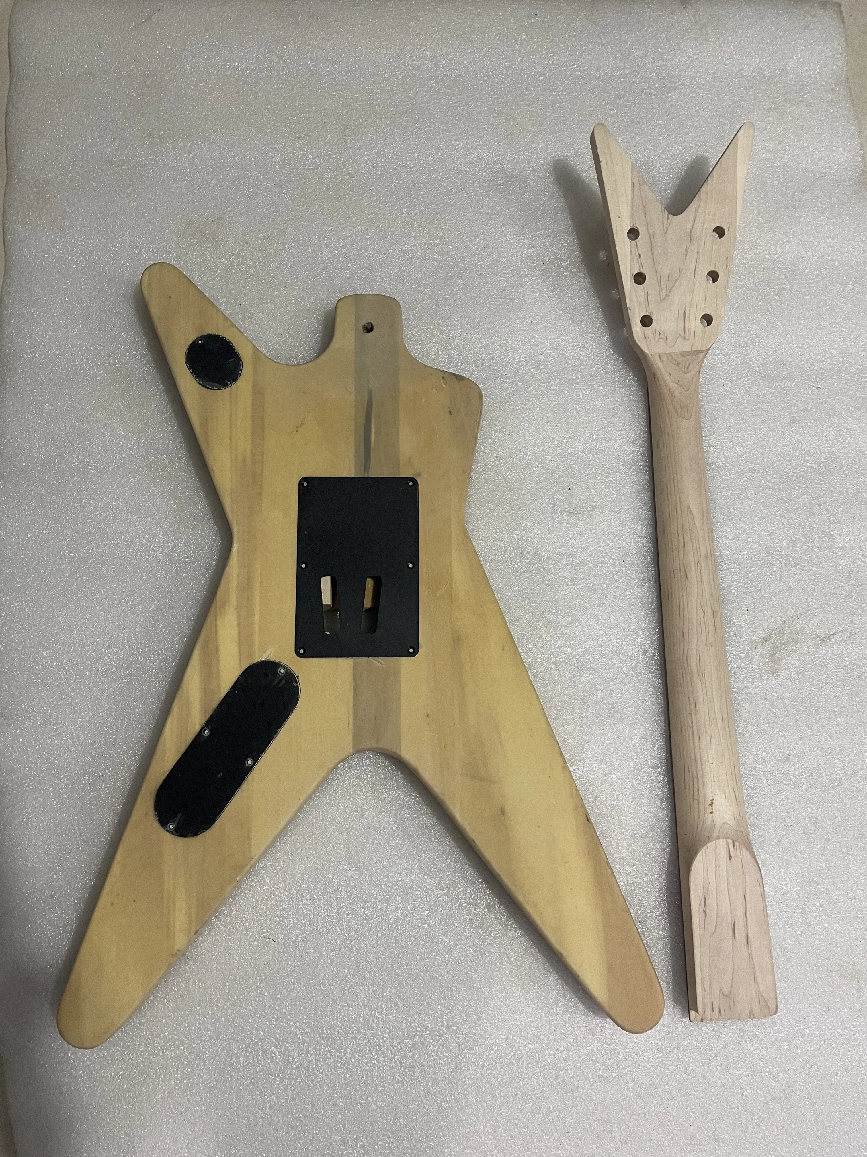 Defective Electric Guitar Body and Neck Maple, Solid Basswood, Black, Floyd Rose, 3L3R, DIY Part, A Set Stock,Need to Cut