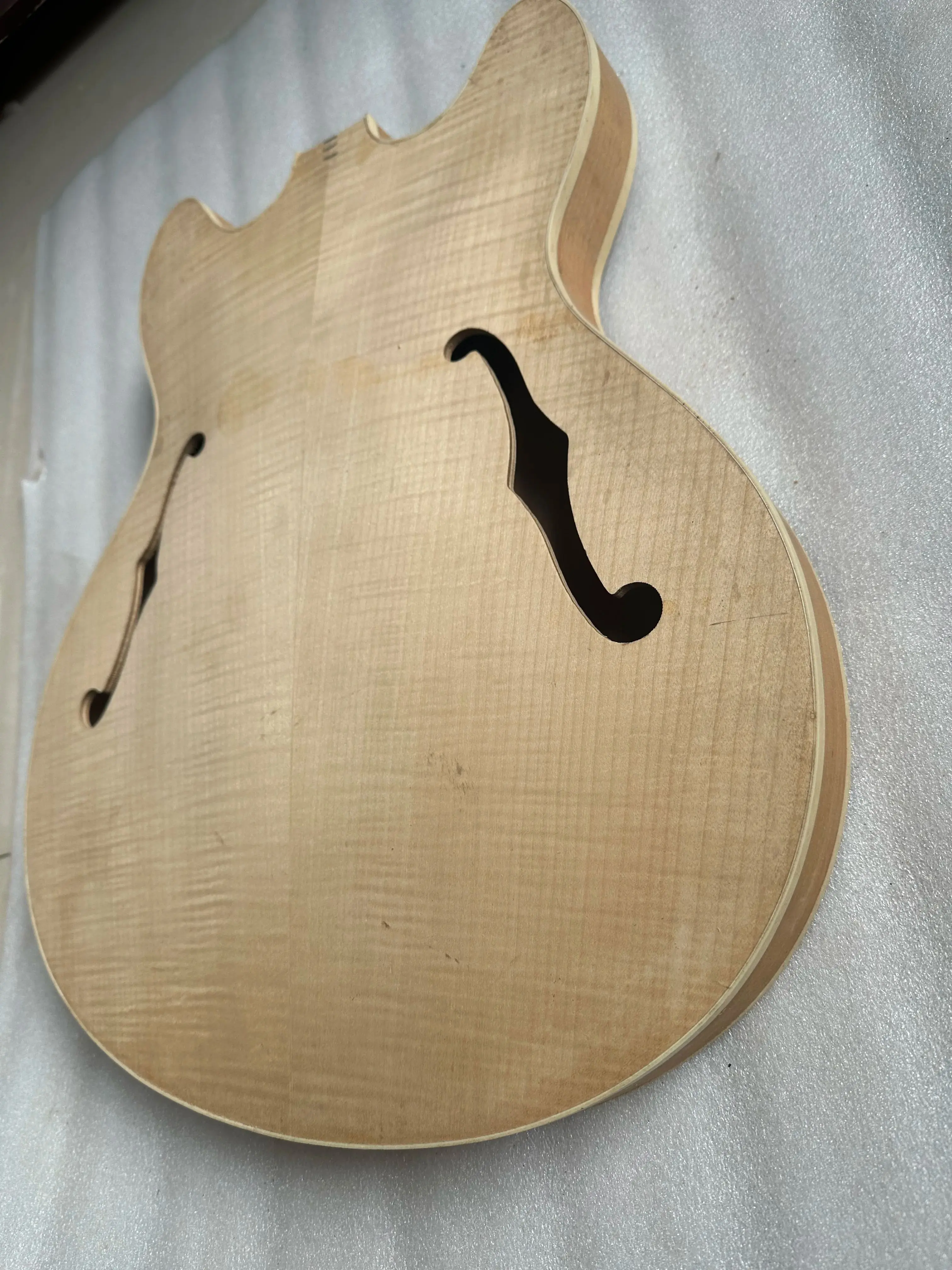Thin Body Jazz Bass Guitar Body, Unfinished Sound Barrel, Flame Maple Plywood Back Panel, Guitar Barrel, Stock Defective