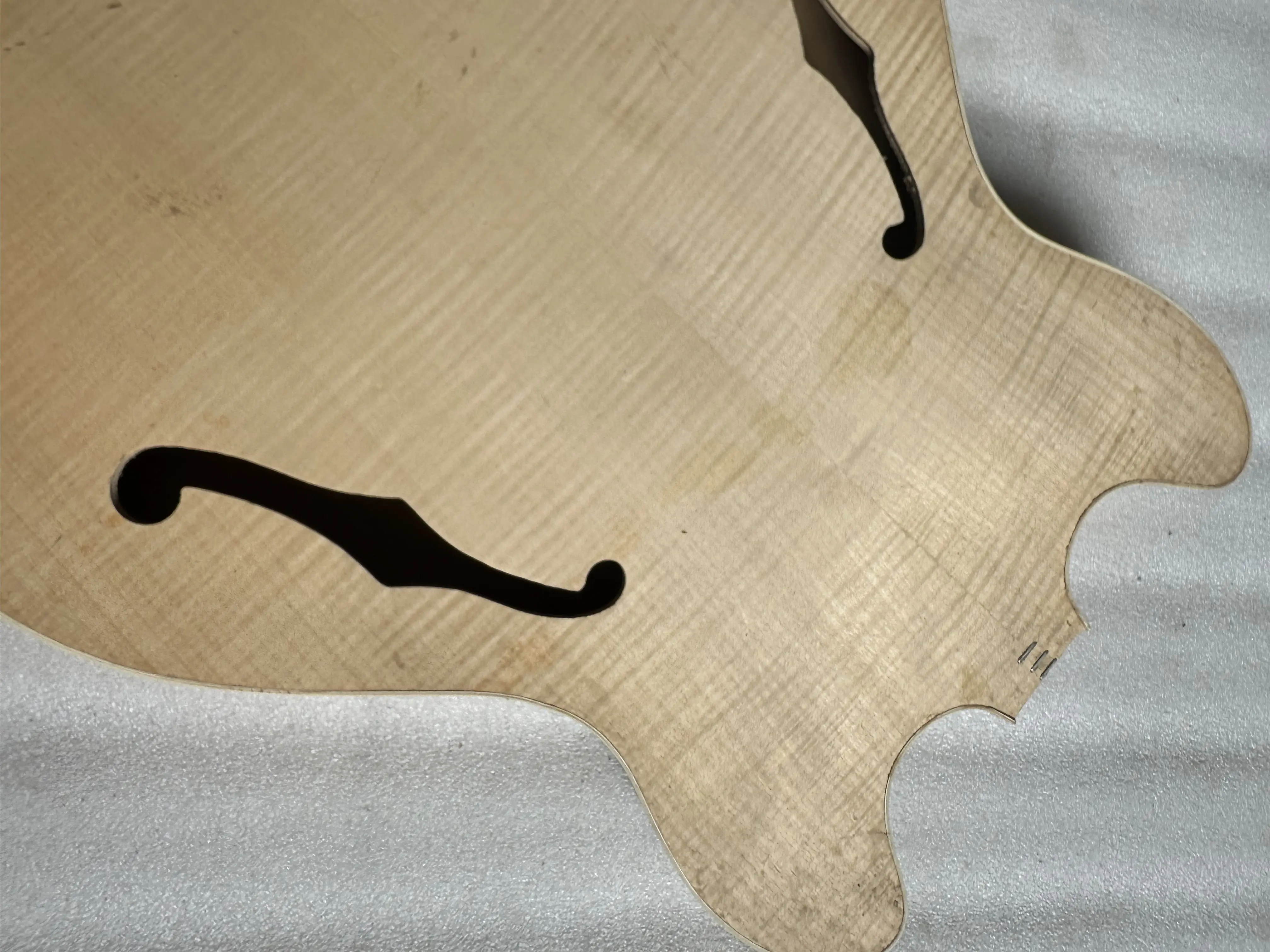 Thin Body Jazz Bass Guitar Body, Unfinished Sound Barrel, Flame Maple Plywood Back Panel, Guitar Barrel, Stock Defective