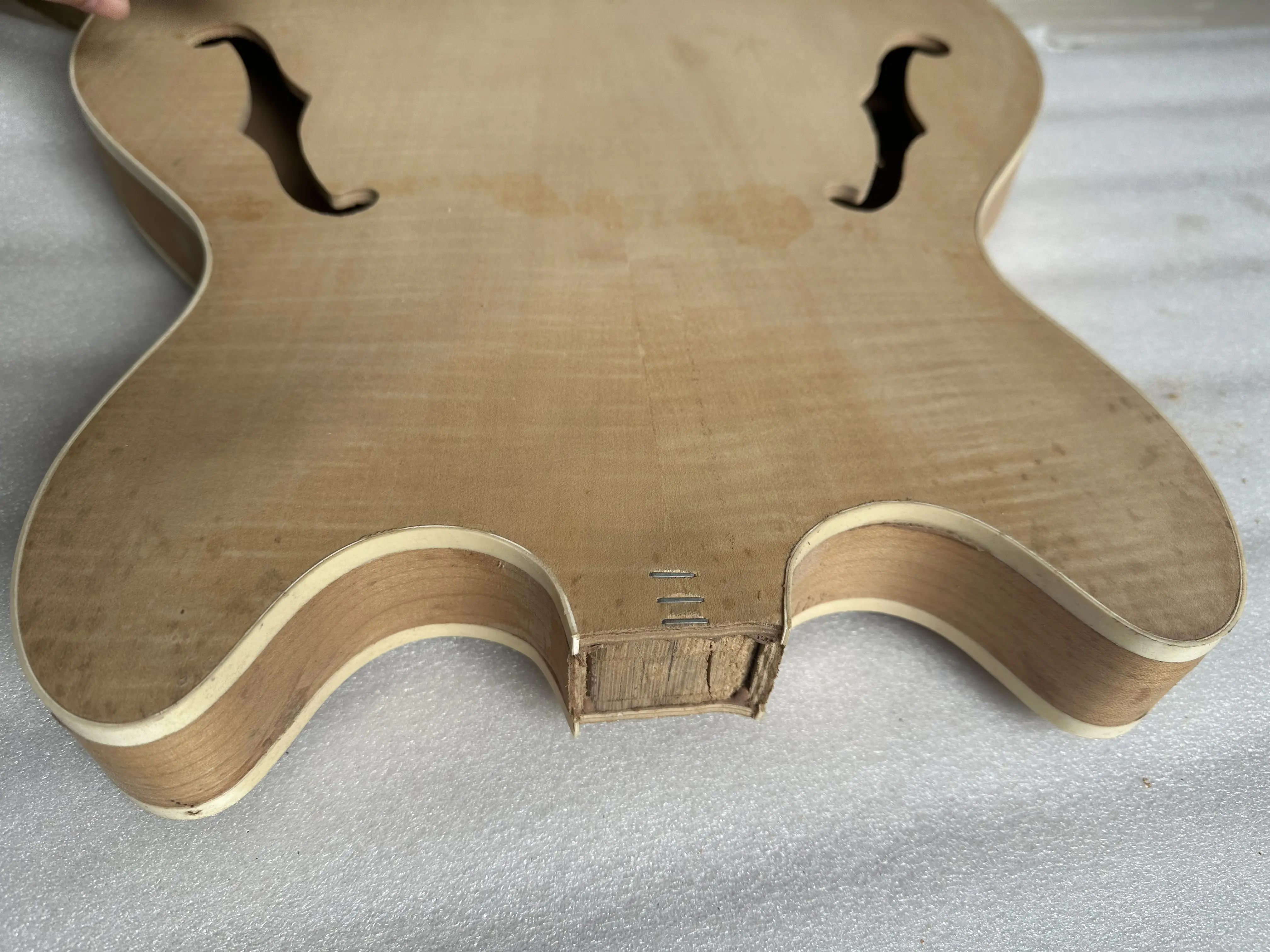Thin Body Jazz Bass Guitar Body, Unfinished Sound Barrel, Flame Maple Plywood Back Panel, Guitar Barrel, Stock Defective