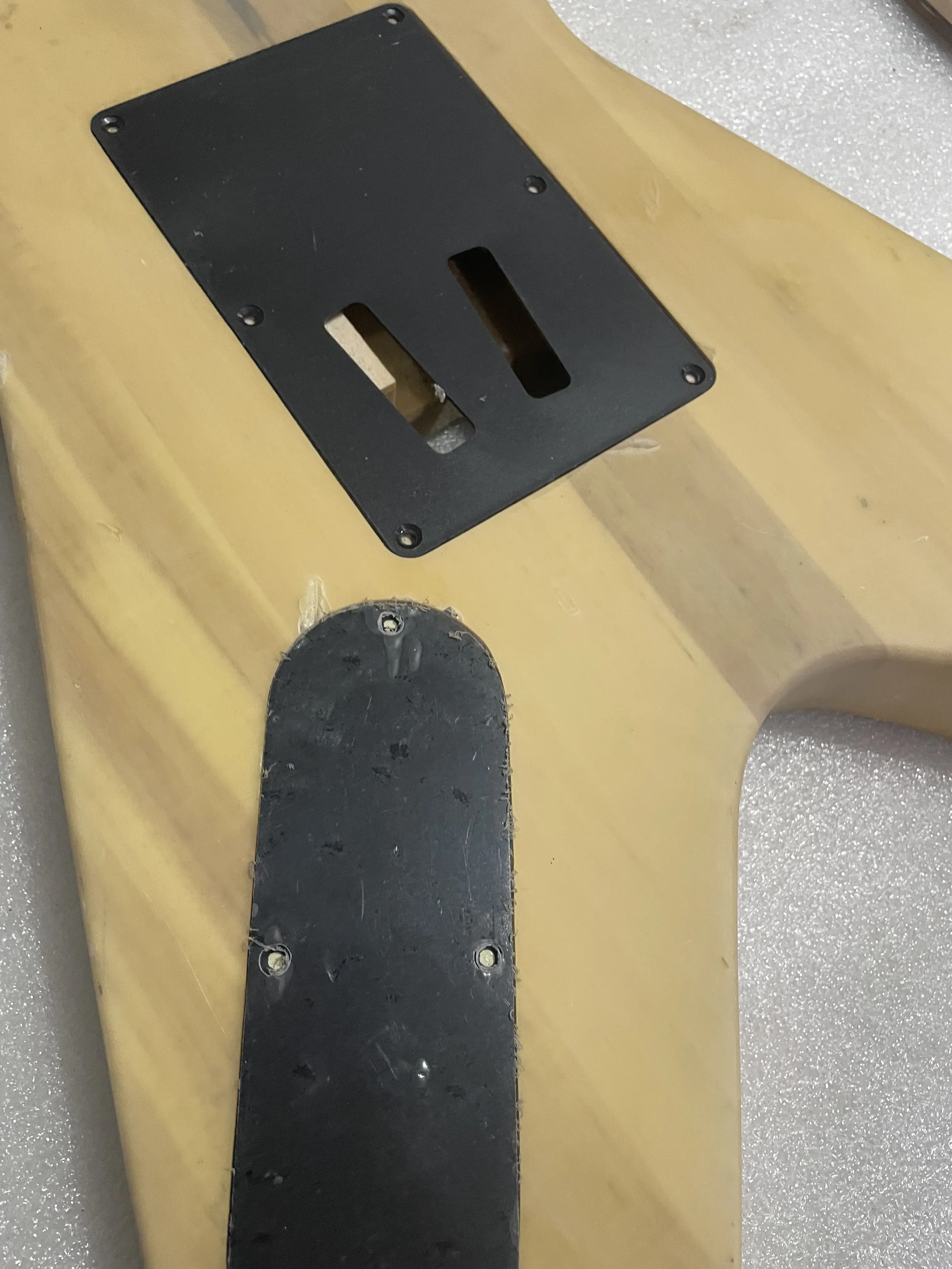 Defective Electric Guitar Body and Neck Maple, Solid Basswood, Black, Floyd Rose, 3L3R, DIY Part, A Set Stock,Need to Cut
