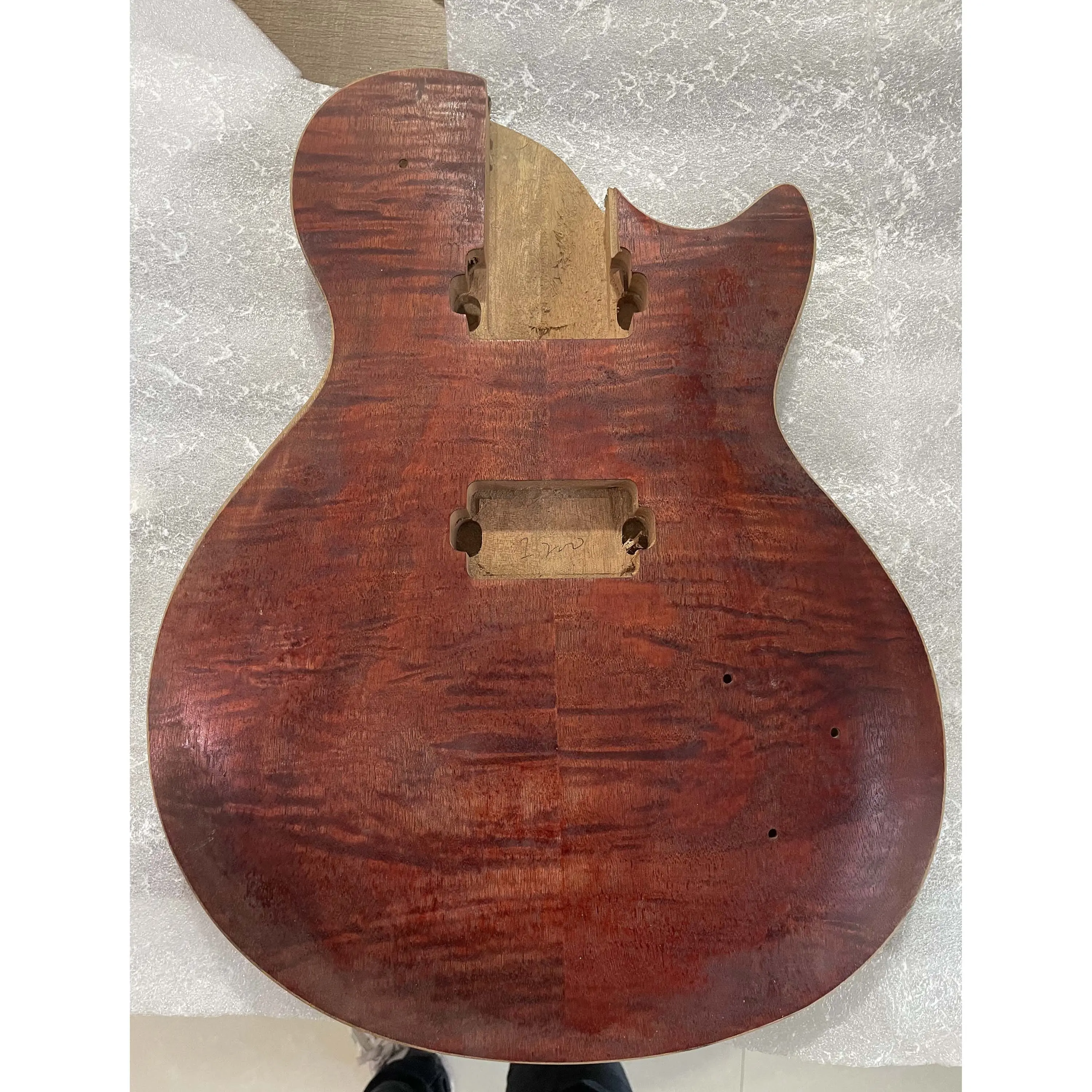 Defective Custom Electric Guitar Body Unfinished,HH Basswood Flame Maple Veneer, Color Barrel, Semi-finished Guitar Part, Stock