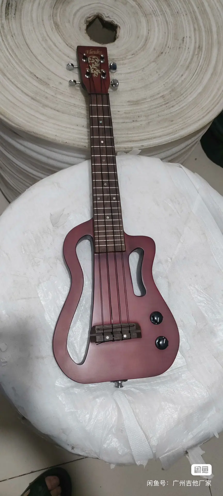 Stock Defect Electric Ukulele Portable Travel Concert 23 Inch Solid Mahogany Wood Ukulele Can Play Silent Practice Without Noise