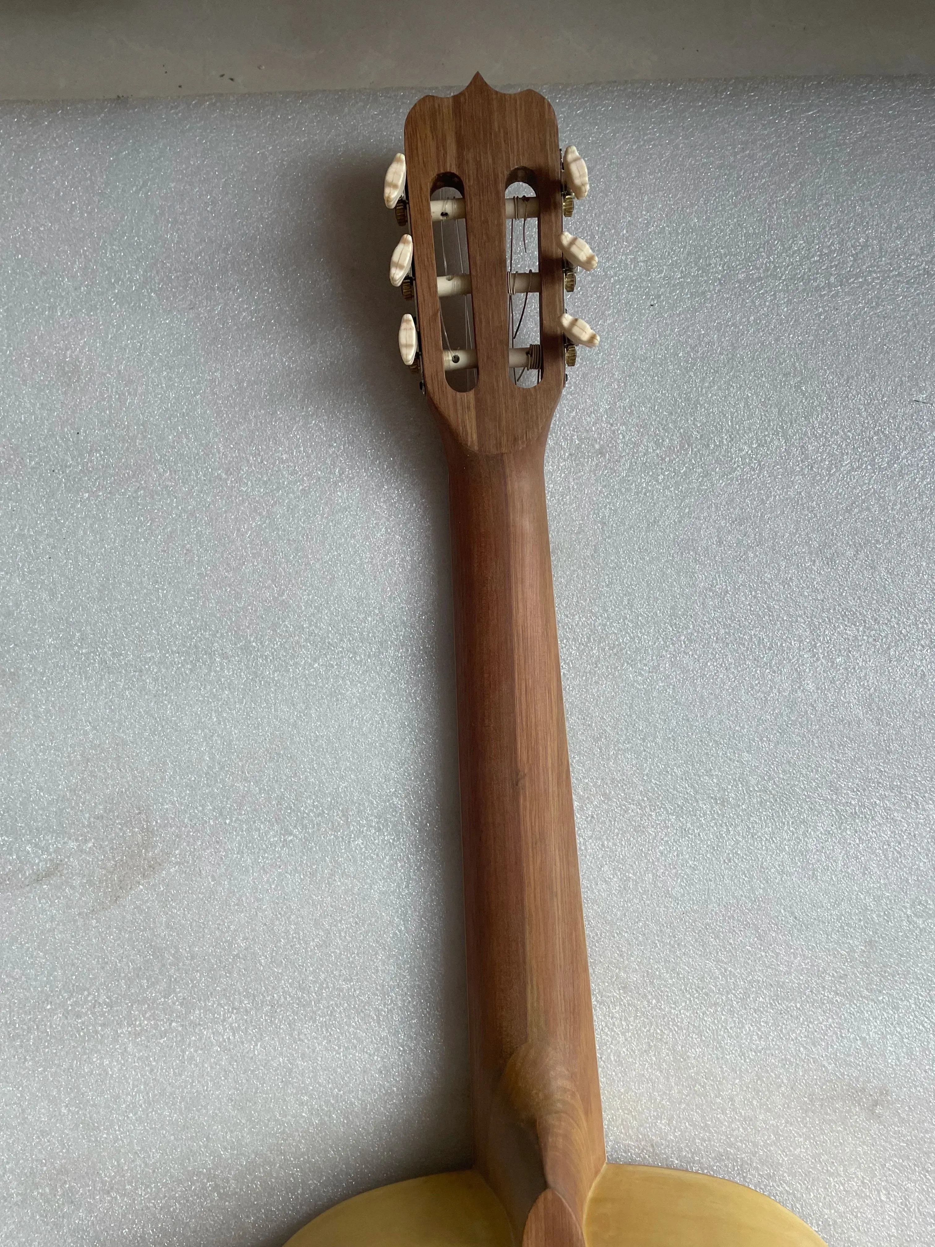stock slat defective,39"original acoustic guitar 39 inches plywood classcial guitar student beginner classic guitar
