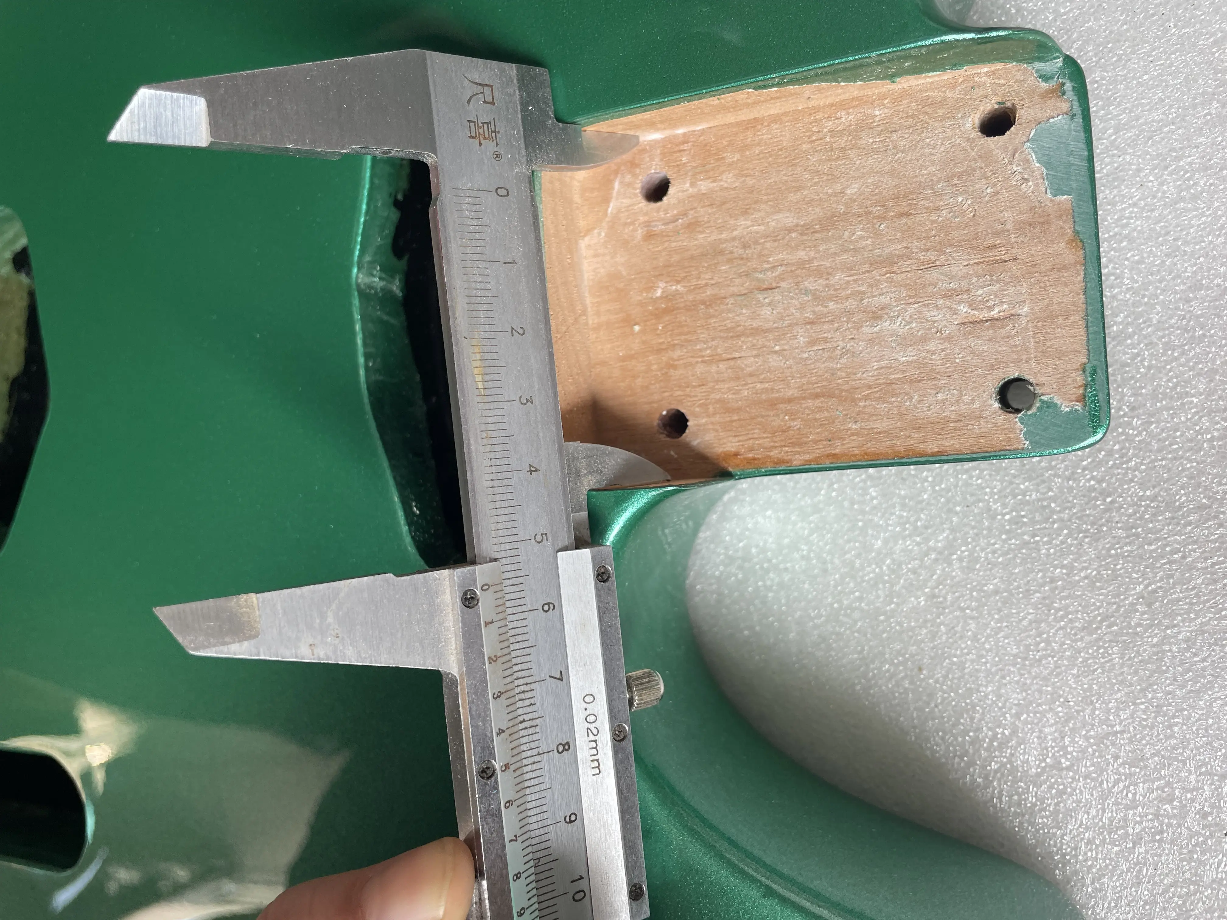 High Gloss Finished Guitar Body, Rare Color, DIY Upgrade, Alder Wood, T and L Style, Metal Green, 5.56cm Width, New