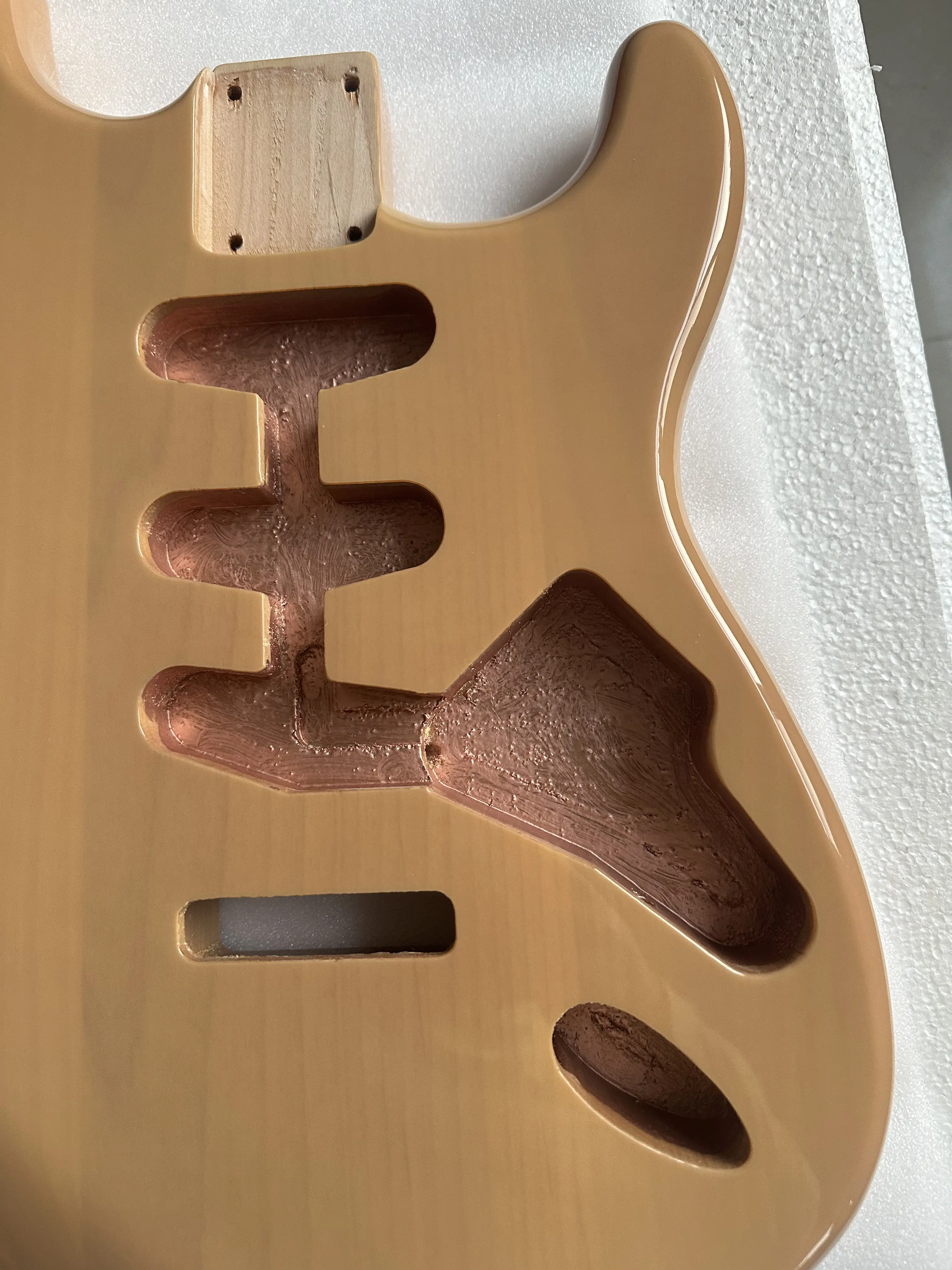 High Quality Vintage Cream Transparent Alder Guitar Body Unfinished Gloss Finished SSS Guitar Kit Building Part 5.56cm Pocket