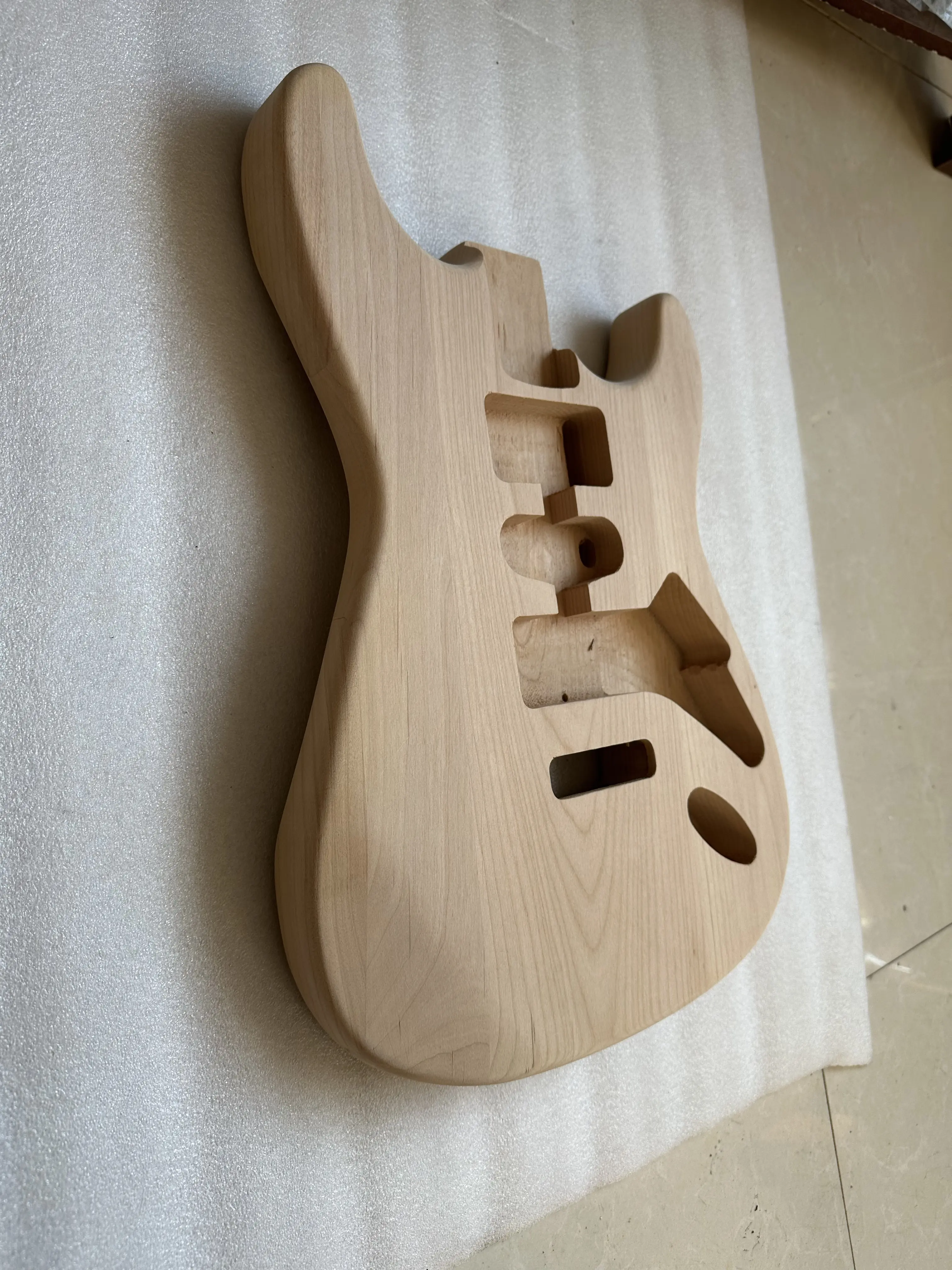 Unfinished Alder Wood ST Guitar Body HSH Can Be for SSS SSH Electric Guitar Building DIY Parts High Quality