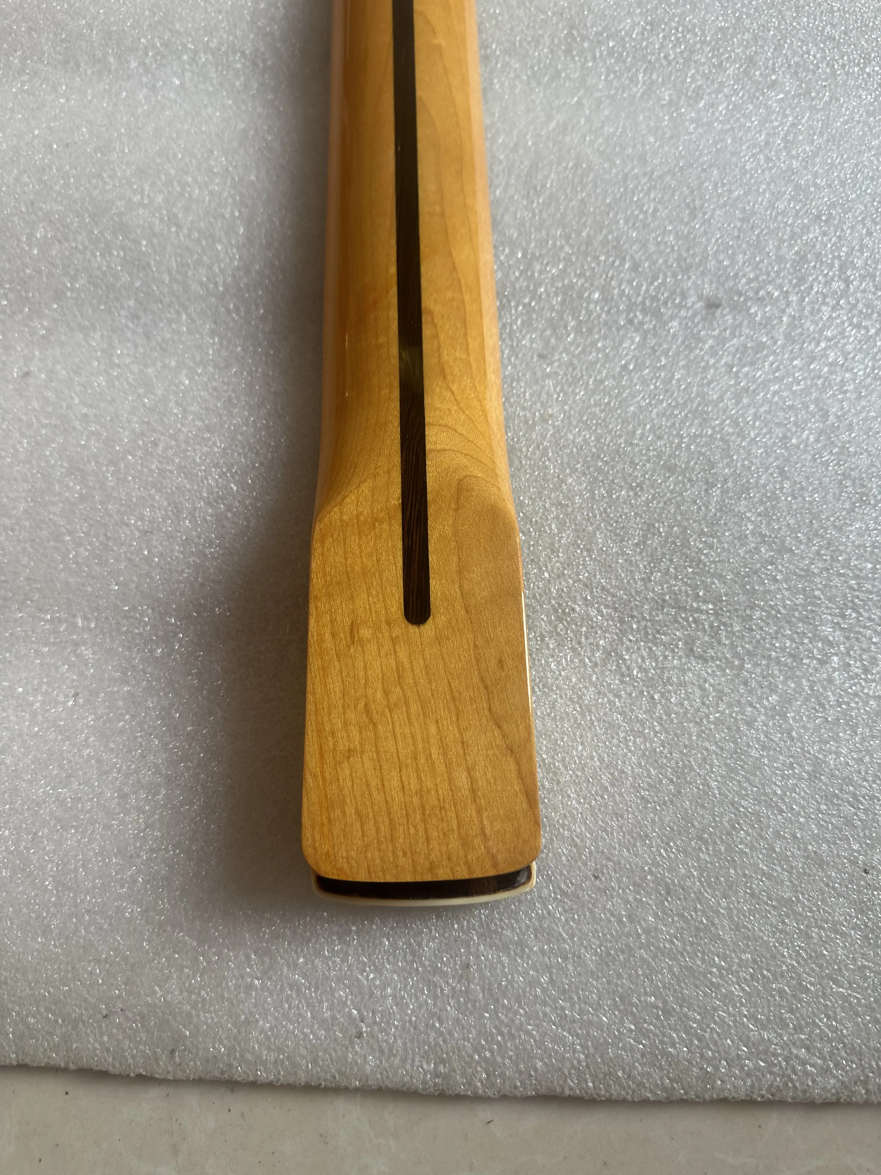 Left Hand Bird Eyes Big Head Yellow Gloss Maple Maple Guitar Neck, 22 Frets Rosewood Fretboard, White Block Inlay, Guitar Handle