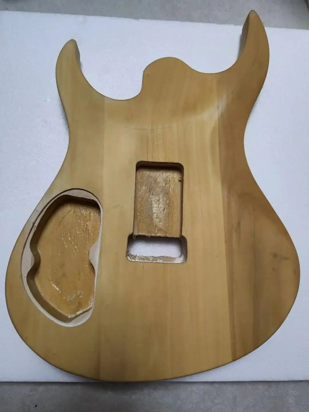 High Quality Electric Guitar Body Unfinished Basswood, Customized hh, Standard Size,Free DIY, Real Photos