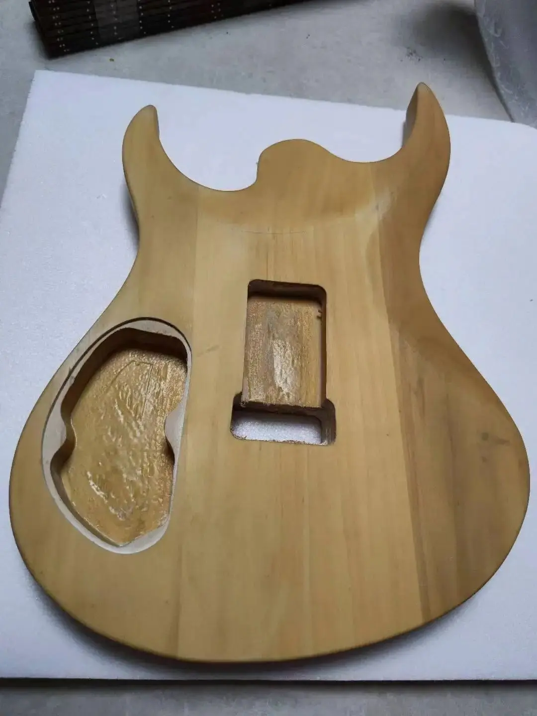 High Quality Electric Guitar Body Unfinished Basswood, Customized hh, Standard Size,Free DIY, Real Photos
