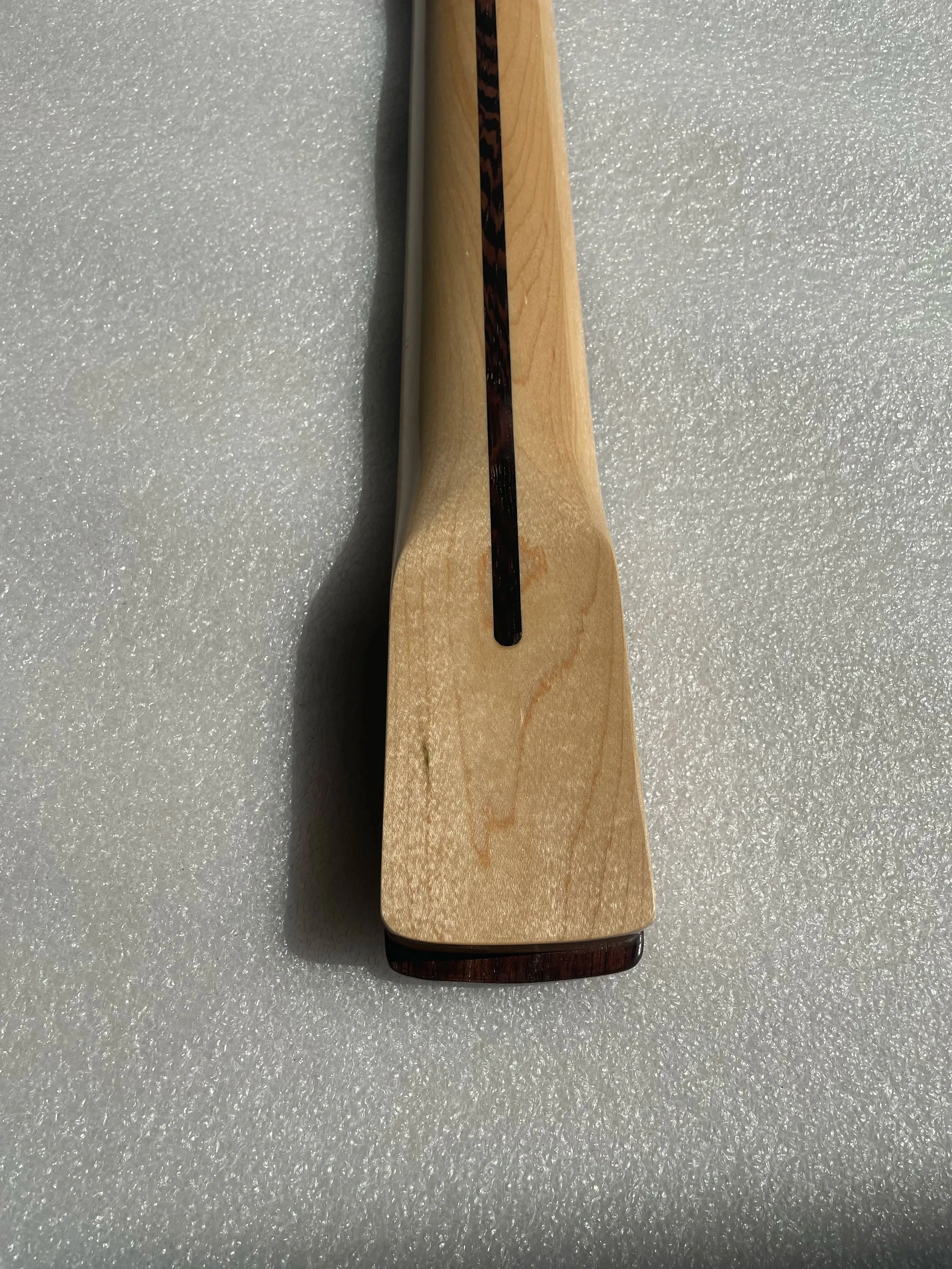 Gloss Paint Wooden Guitar Neck Durable Brand New Maple Neck Rosewood Fretboard Instruments DIY Replacement Accessory