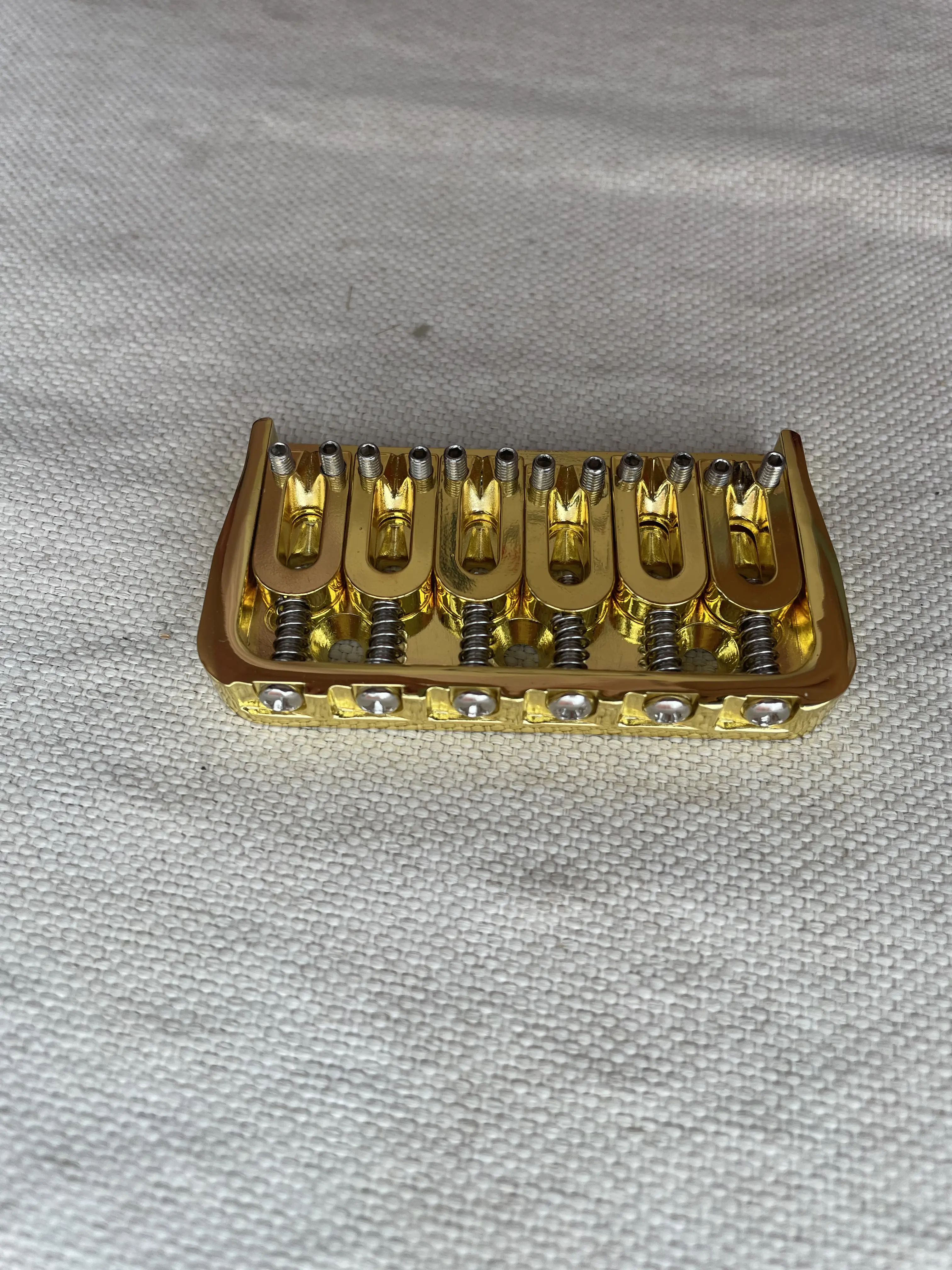 HS Style 6 String Hardtail Brass Guitar Bridge New brand Golden Color Wear Body Fixed Type Fret Electric Guitar Tailpiece Part