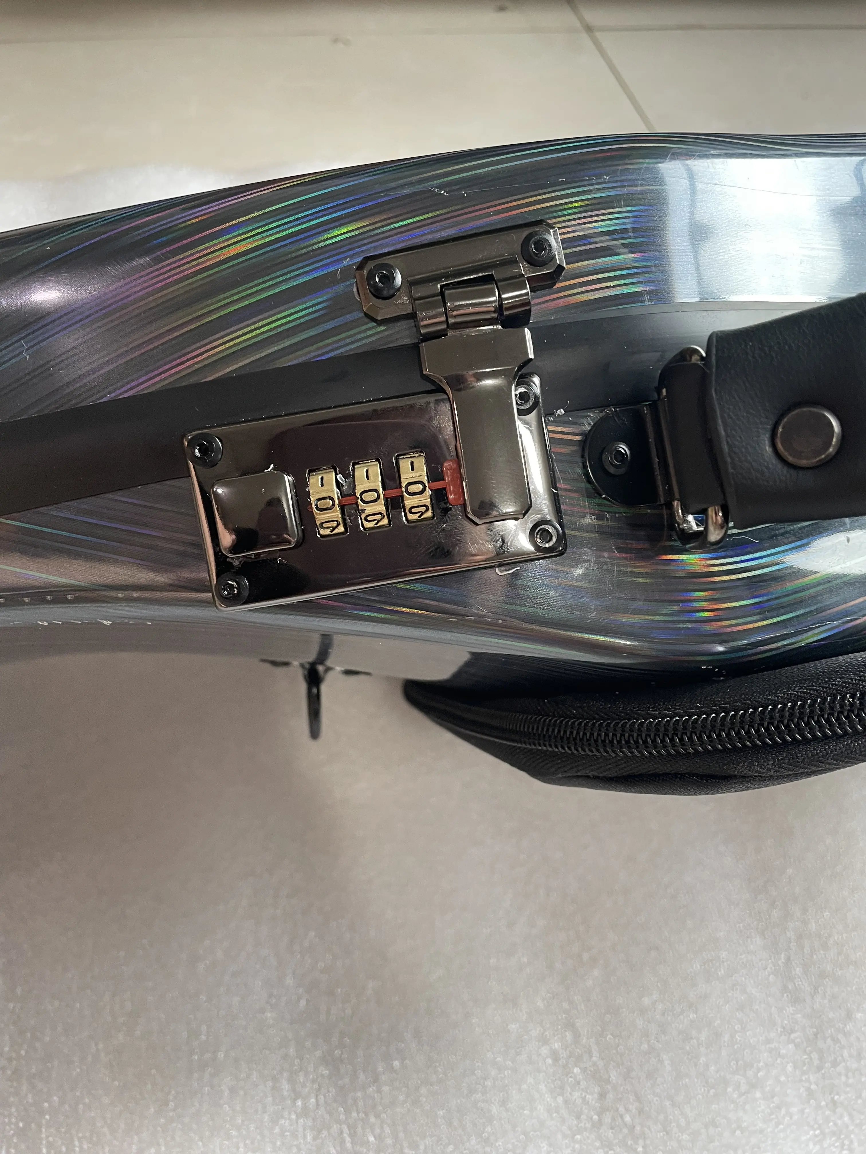 Professional 4/4 Violin Case Carbon Fiber Triangular NEW Style Box Bow Shape Portable Full Size with Sheet Music Bag Code Lock