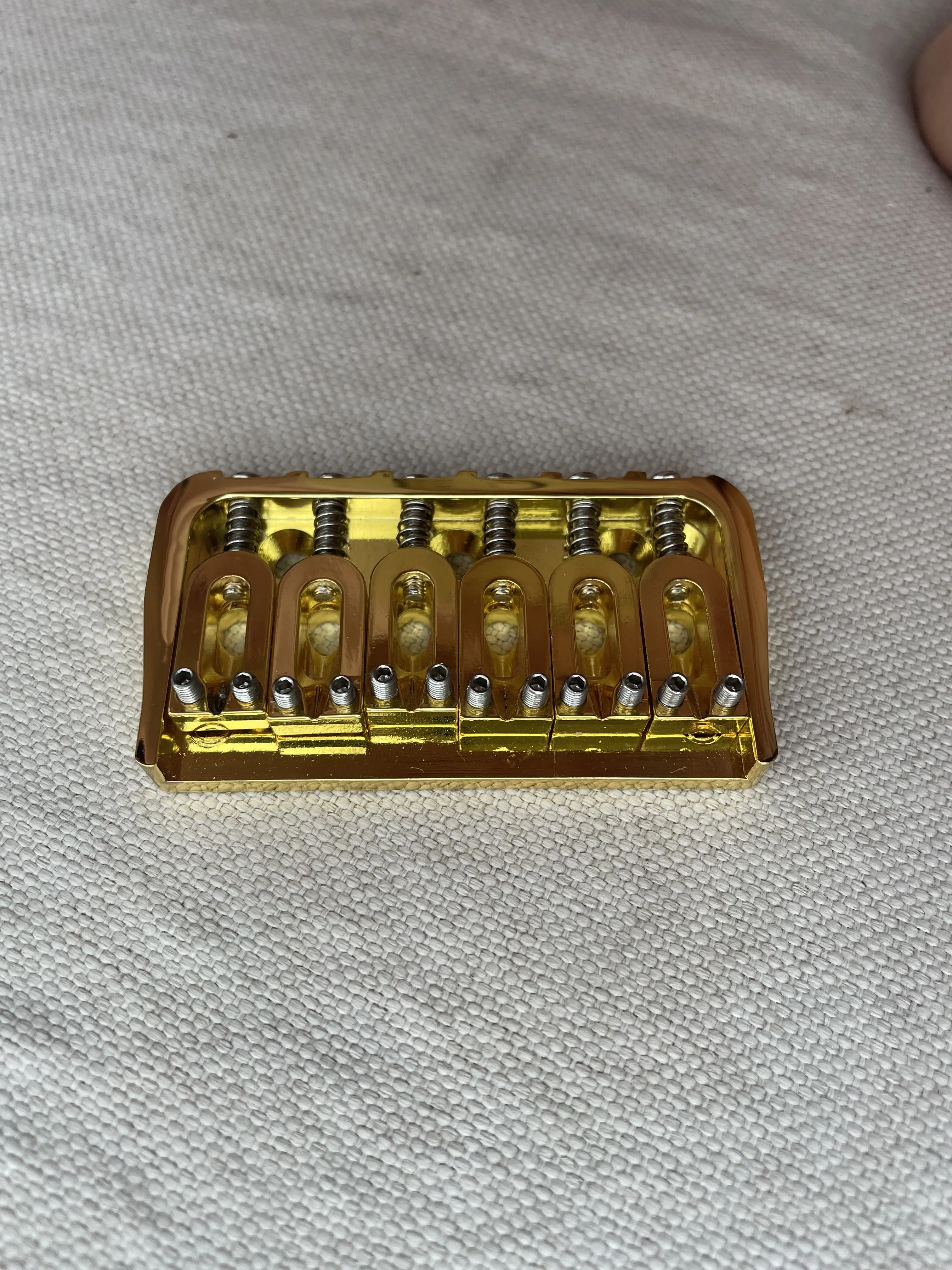 HS Style 6 String Hardtail Brass Guitar Bridge New brand Golden Color Wear Body Fixed Type Fret Electric Guitar Tailpiece Part