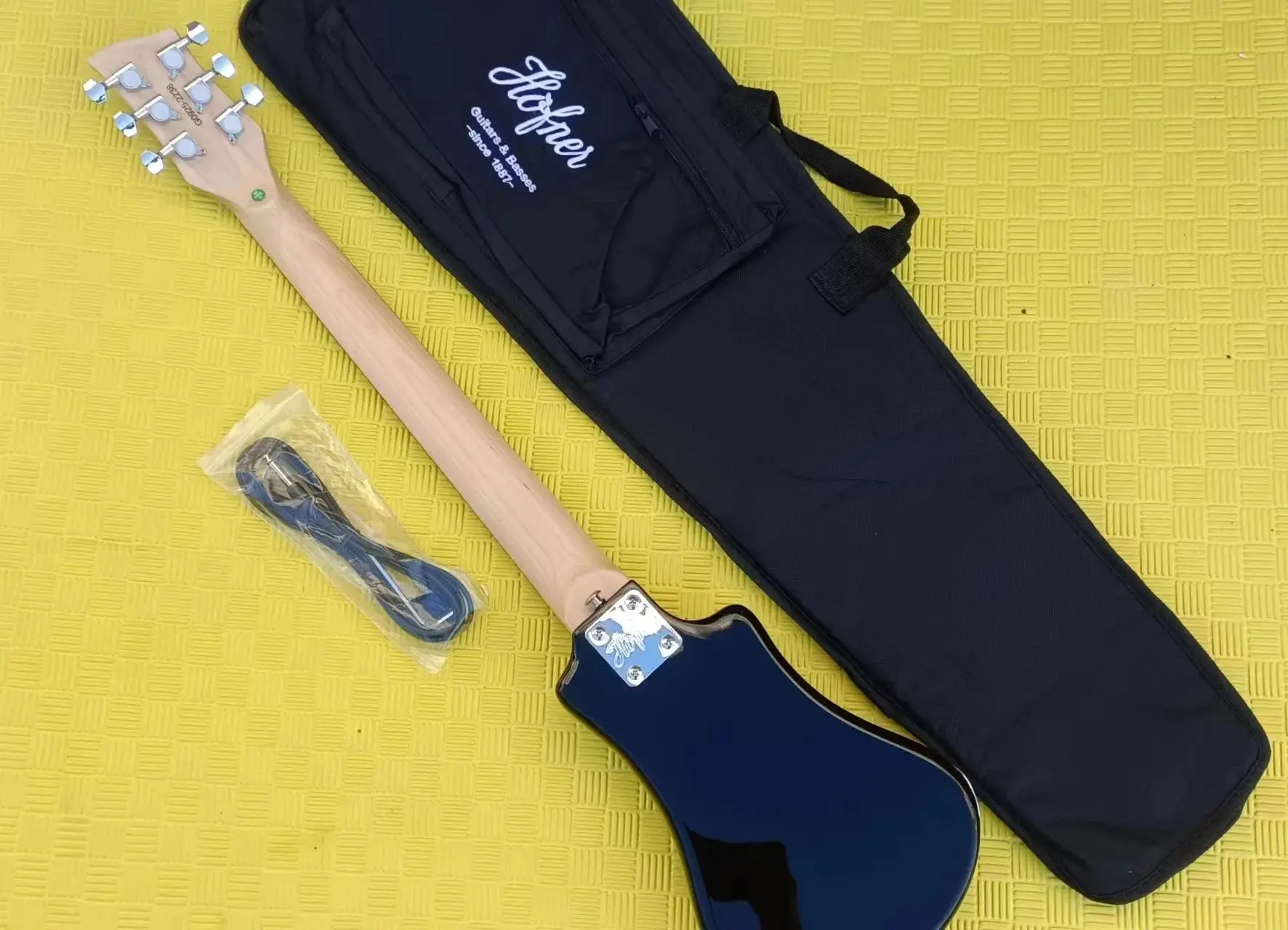 Creative Portable Small Left Handed Electric Guitar Travel Practice Professional String Musical Instrument Mini Children Guitar