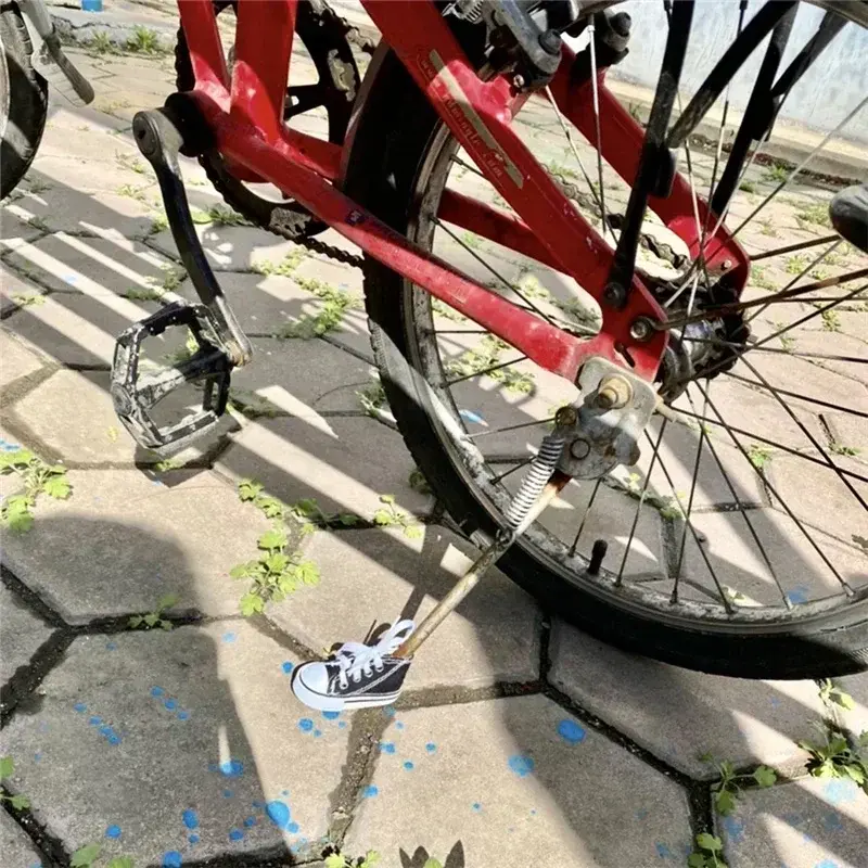1pc Motorcycle Stand Cute Mini Canvas Shoes Side Stand Bicycle Kickstand Stand Pad Motorcycle leg brace moto equipement