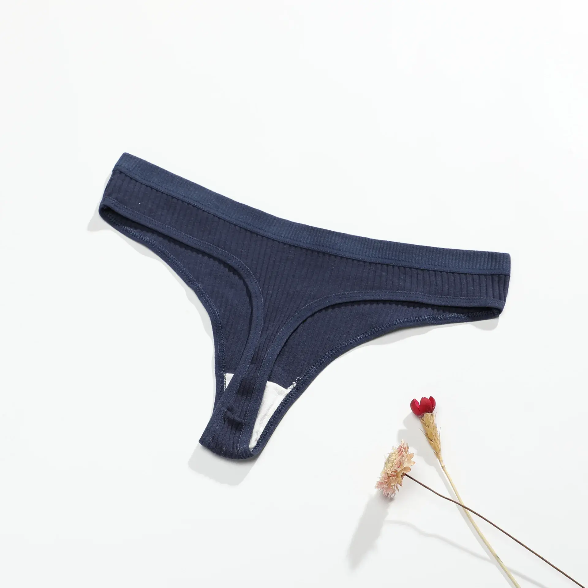 Women's Panties Seamless Ribbed Thongs Low Waist Underpants Comfortable Cotton G-strings Solid Color Underwear Female Lingerie