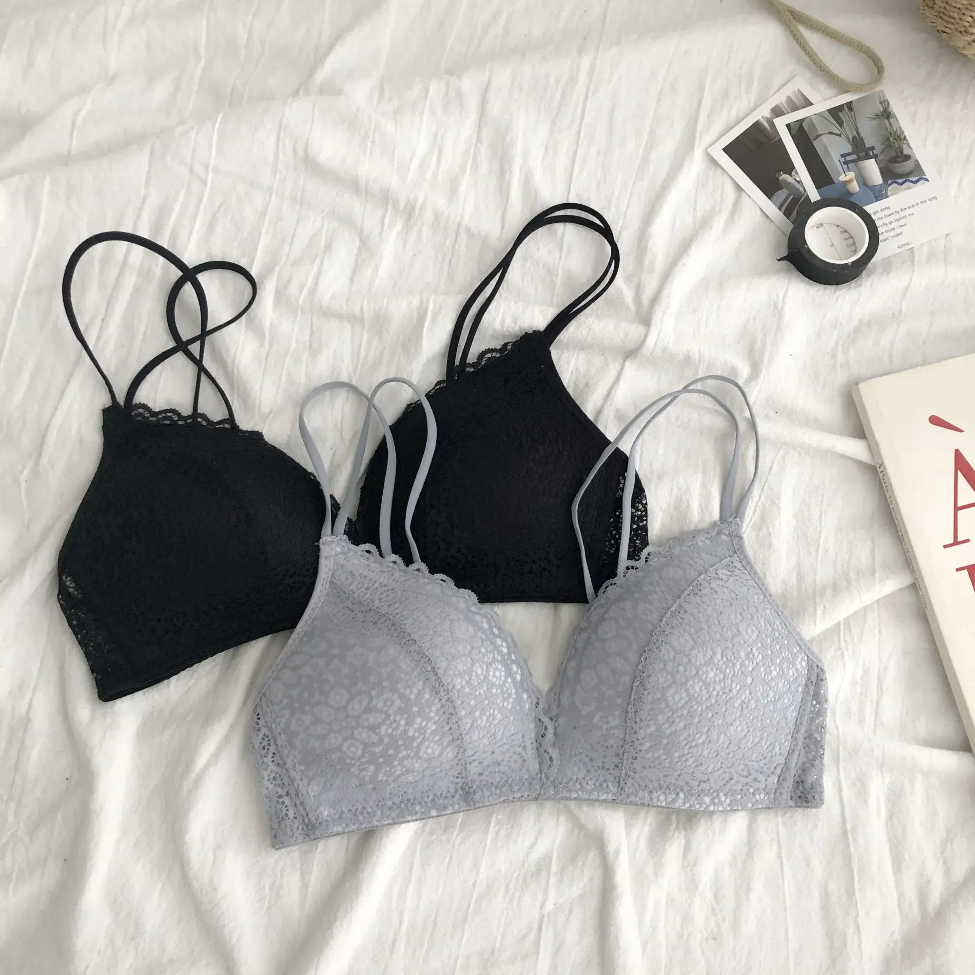 Wirefree Bra Women Push Up Sexy Underwear Thin Breathable Girls Bras Hollow Out Lace Brassiere Sleep Bra