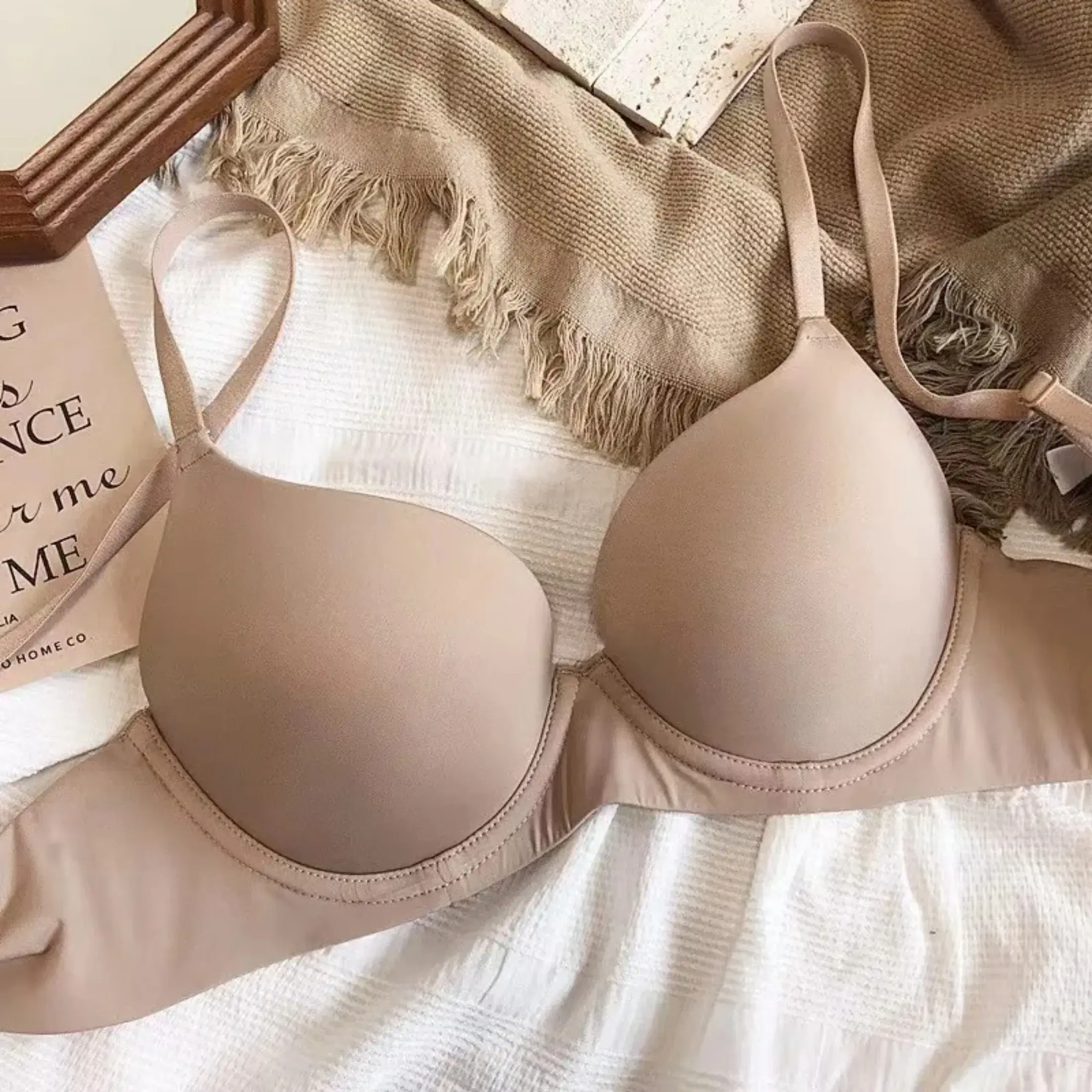 Seamless Bras for Women Push Up Bra Invisible Support Brassiere Sexy Lingerie 3/4 Cup Top Soft Simpe Bralette Women's Underwear