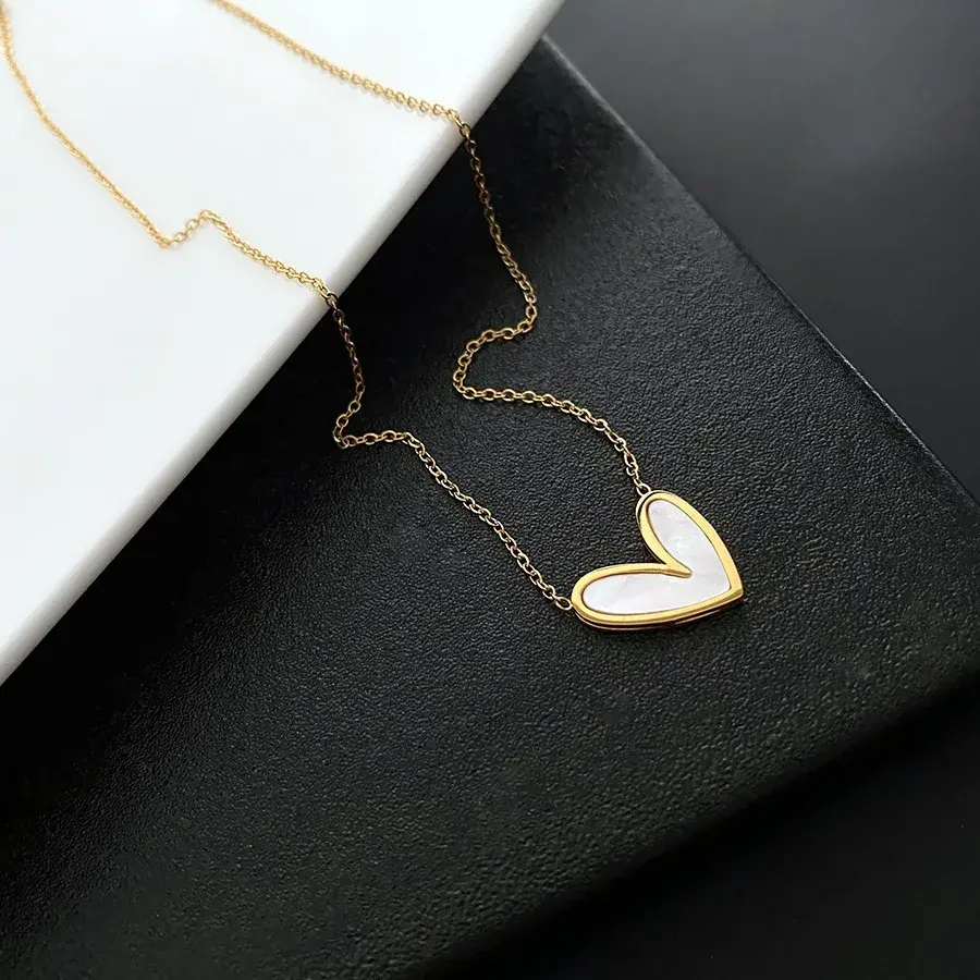 Minimalist Jewelry Pvd Gold Plated Stainless Steel Classic Shell Heart Shaped Shell Necklace for Women Party Wedding