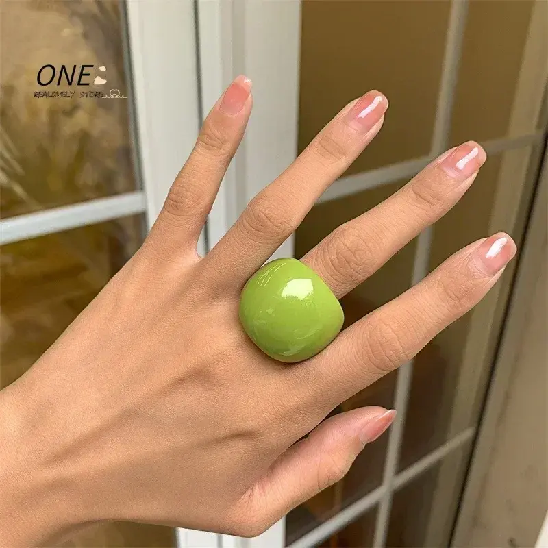 324