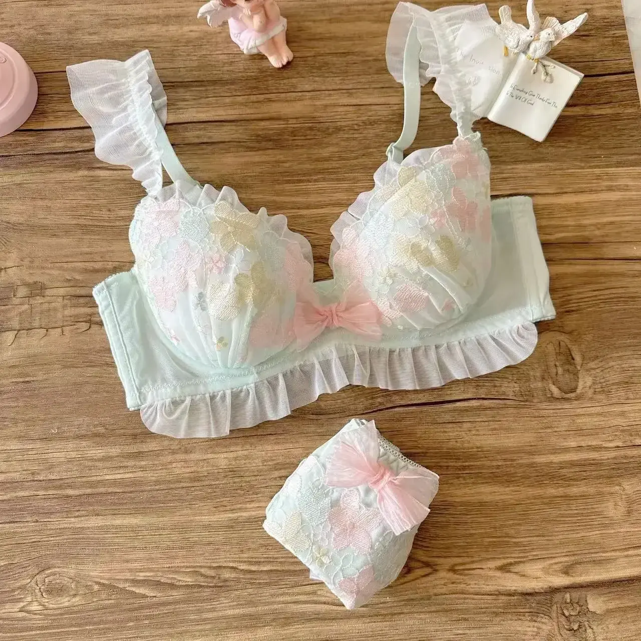 Japanese Beautiful Sunflower Embroidered Underwear Cute Three Color Intimates Cover Brief Sets Girl Gathering Underwear Bra Set