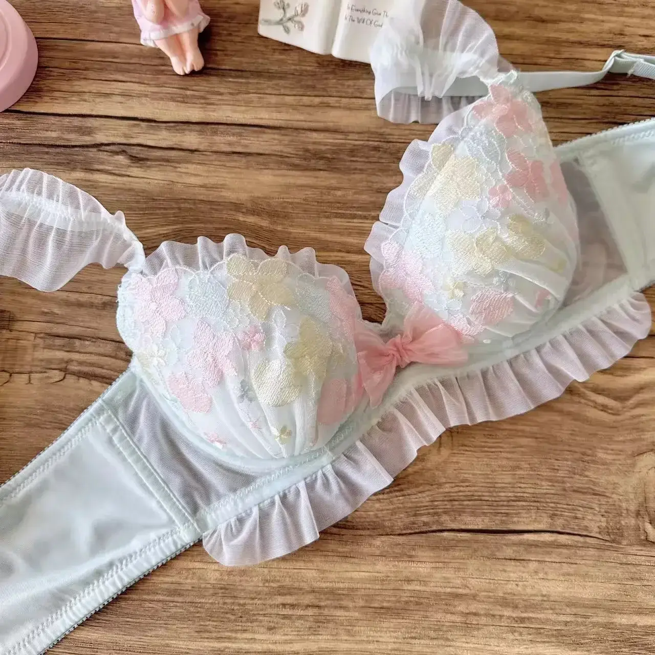 Japanese Beautiful Sunflower Embroidered Underwear Cute Three Color Intimates Cover Brief Sets Girl Gathering Underwear Bra Set