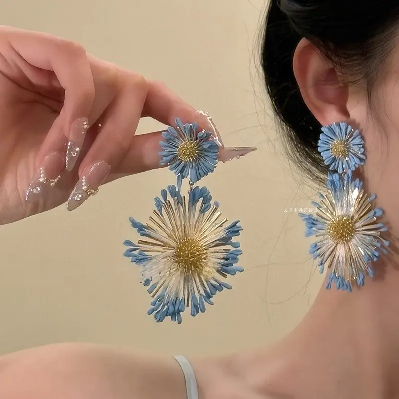 Bohemian Hand-Woven Flower Earring Fresh Elegant Sweet Raffia Fashion Stud Ear Decorations Accessories Ear Jewelry Gift