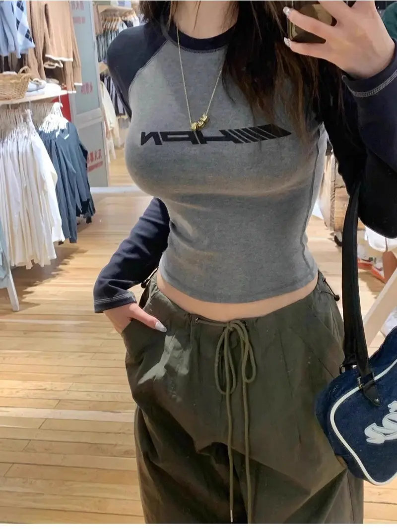 Long Sleeved Women Top Slim Fit and Warm New Girl's Vintage Y2K Letter Printed Shoulder Collision Color Slim Long Sleeve T-Shirt