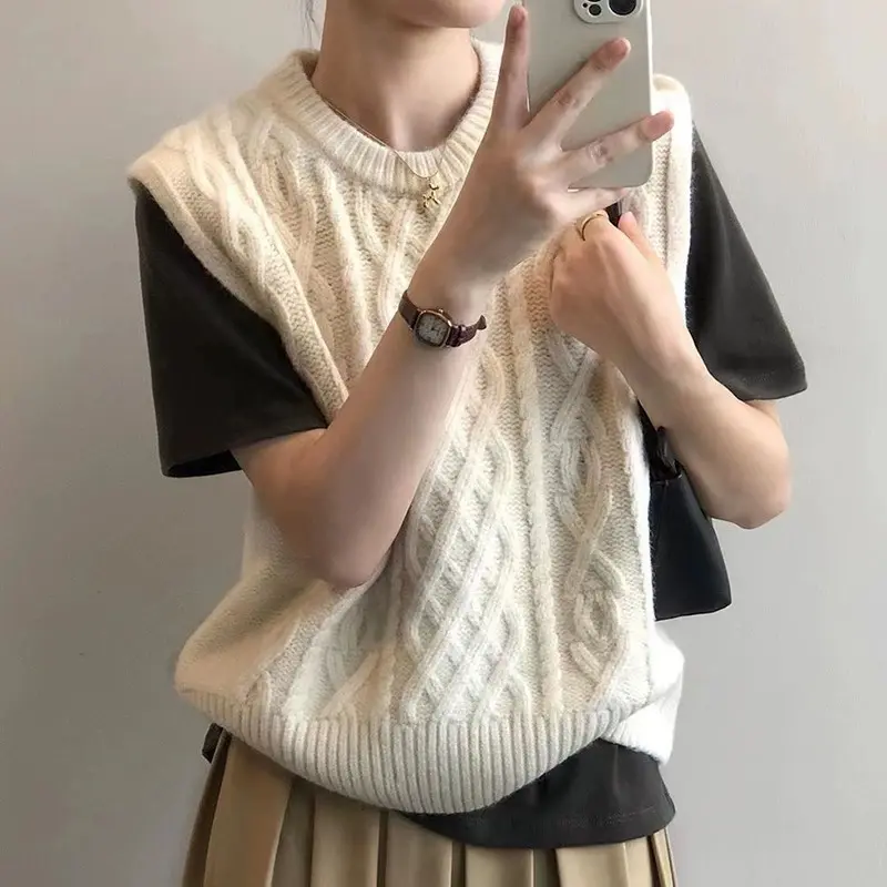 Women Vintage Twist Sleeveless Vest Sweater Autumn Winter Korean Thickened Loose Folded Pullovers Knitted Waistcoat