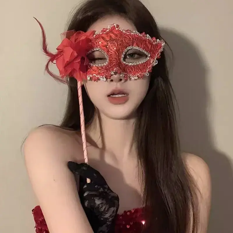 Sexy Women Hollow Lace Masquerade Face Mask Princess Black Feather Prom Party Props Girl Party Costume Masquerade Cosplay Mask