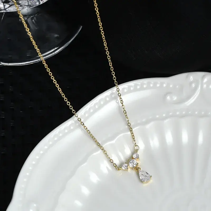 Zircon Temperament Collarbone Chain Female Niche Design Water-drop Pendant Necklace Ins Style Necklaces for Women Wedding Gift