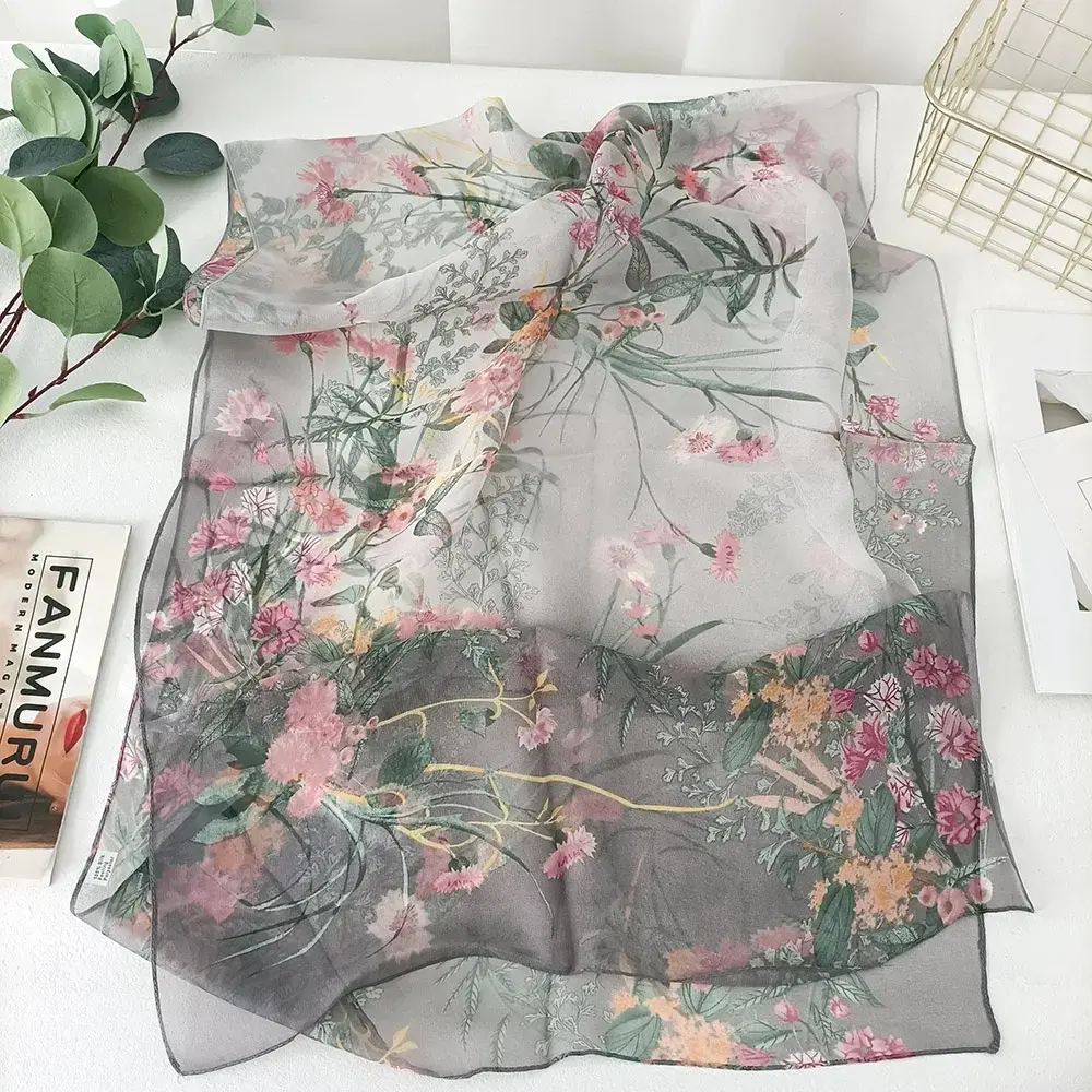 Luxury Women Elegant Beach Neck Scarf Female Silk Shawls Print Headband Summer Lady Wraps Sunscreen Wraps Sunscreen Hijab