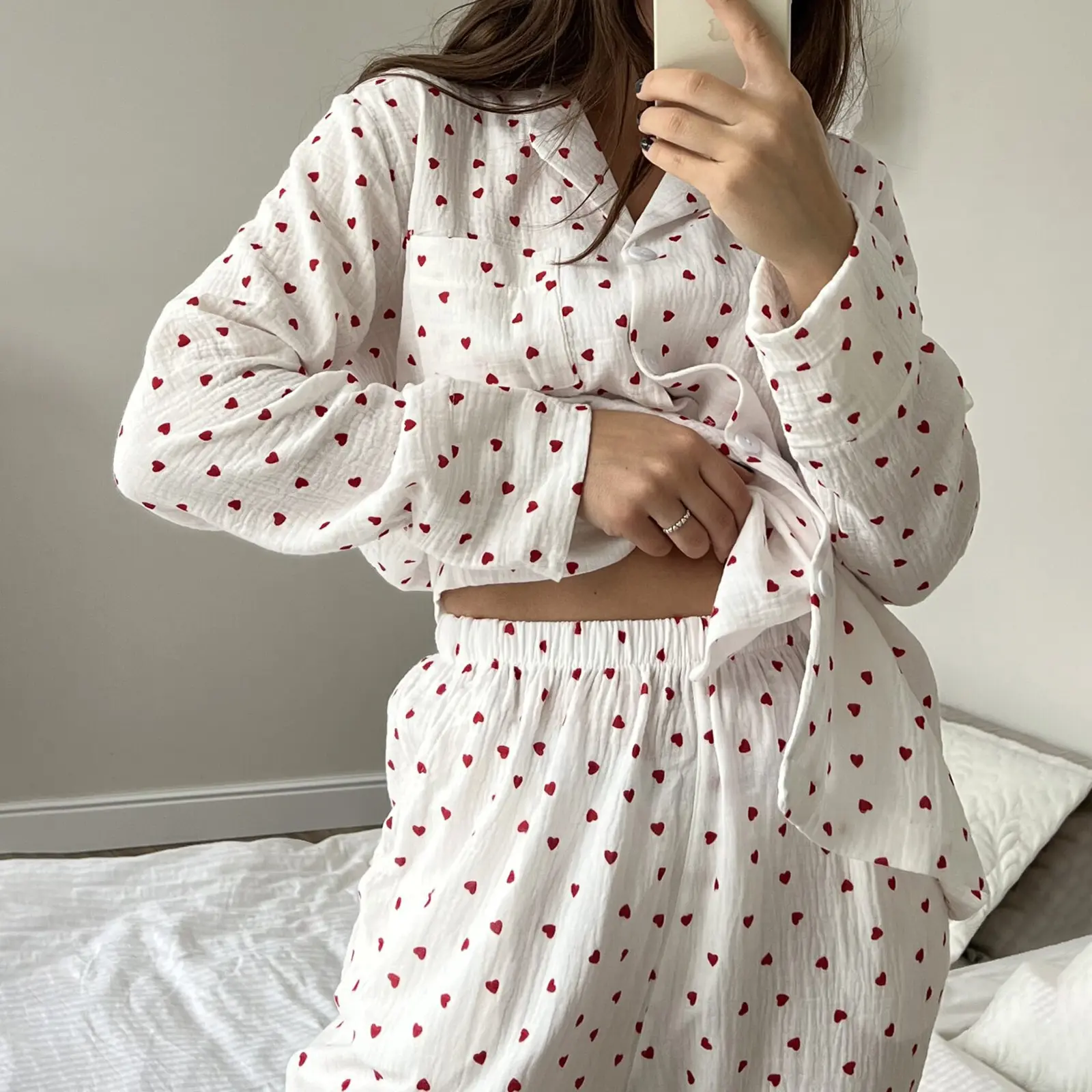 Women Pajama Set Heart Print Lapel Neck Button-up Long Sleeve Tops Long Pants 2-Piece Loungewear Valentine's Day Outfit