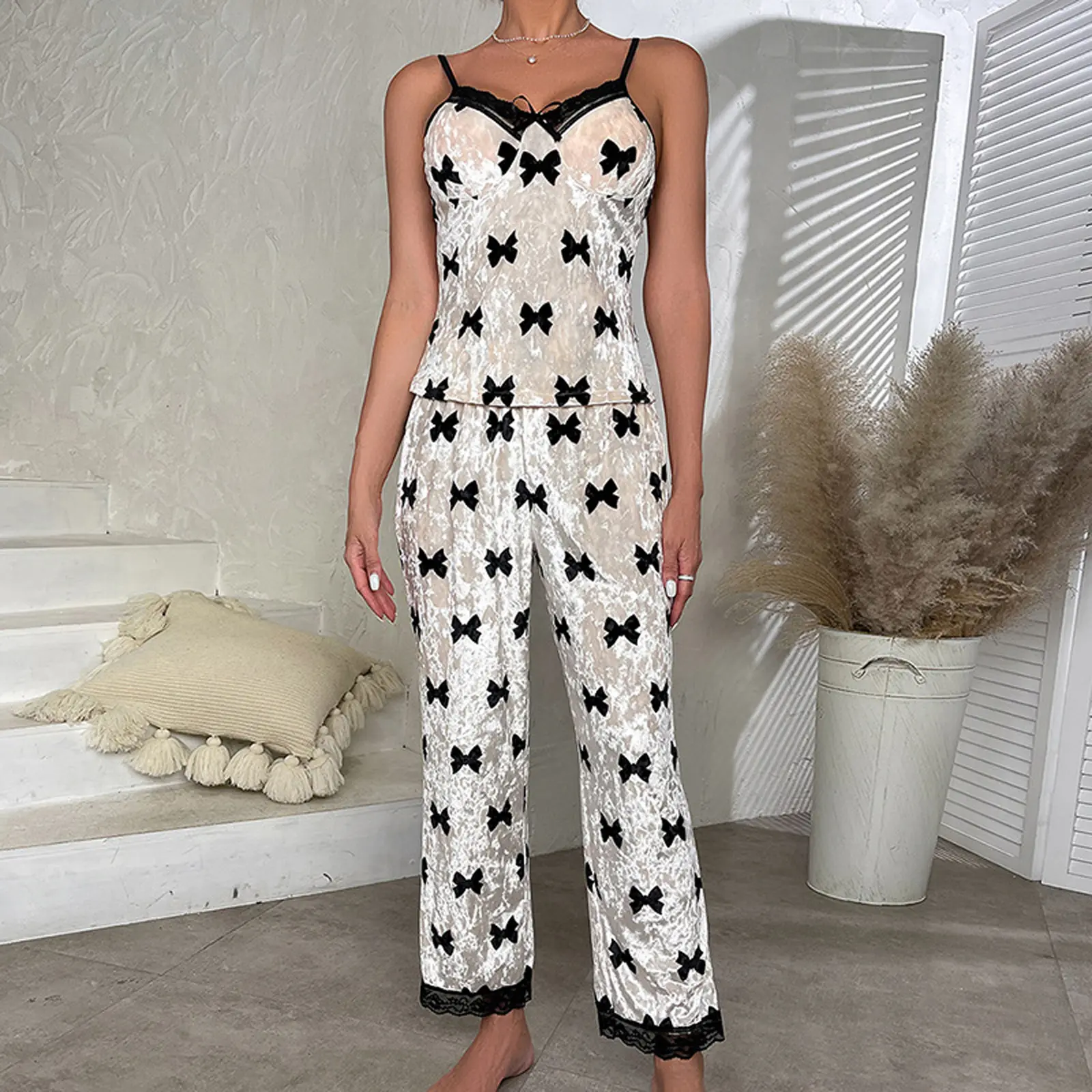 Women’s Two Piece Pajamas Set Sleeveless V Neck Bow Print Cami Tops and Pants Set Sleepwear
