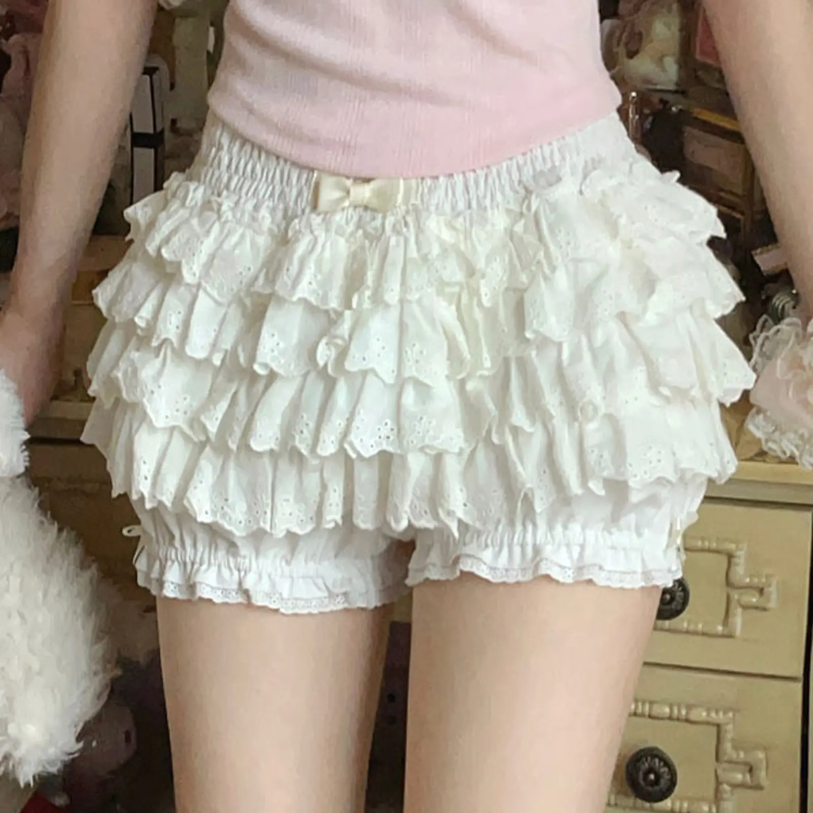 Women’s Layered Ruffle Shorts Casual Elastic Waist Solid Color Bow Shorts Lace Bloomers