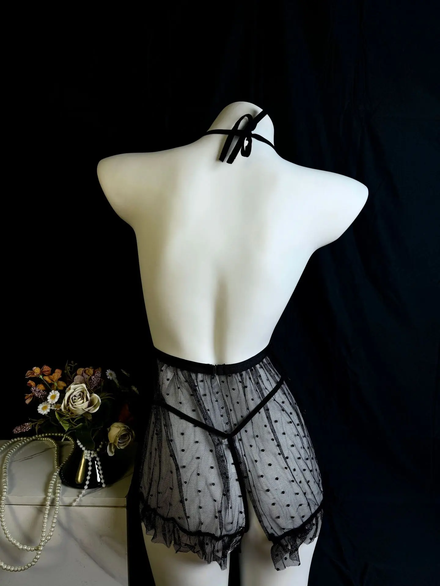 Sexy Women's Lace Two Piece Lingerie Set Sleeveless Open Back Chemise and Thongs Stockings Exotic Nightwear