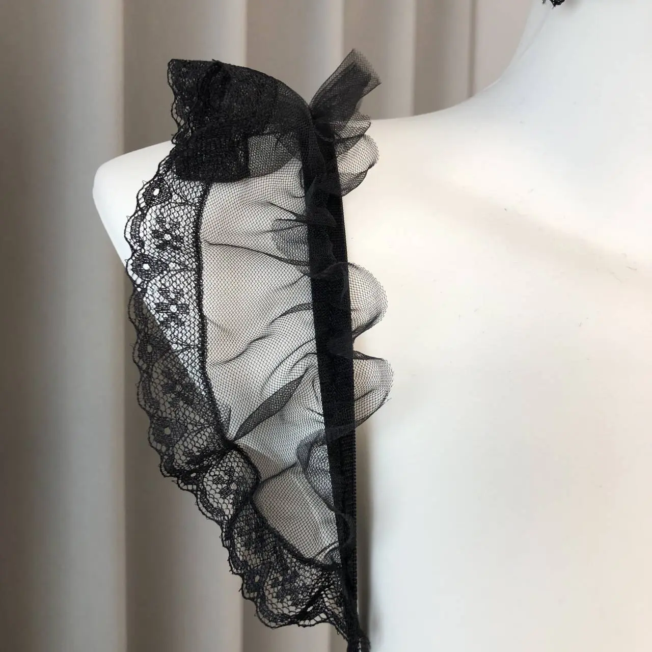 Women's 3Piece Ruffled Lingerie Set See-through Lace Sheer Corset Camisoles + Thong + Choker with Bell Night Suit