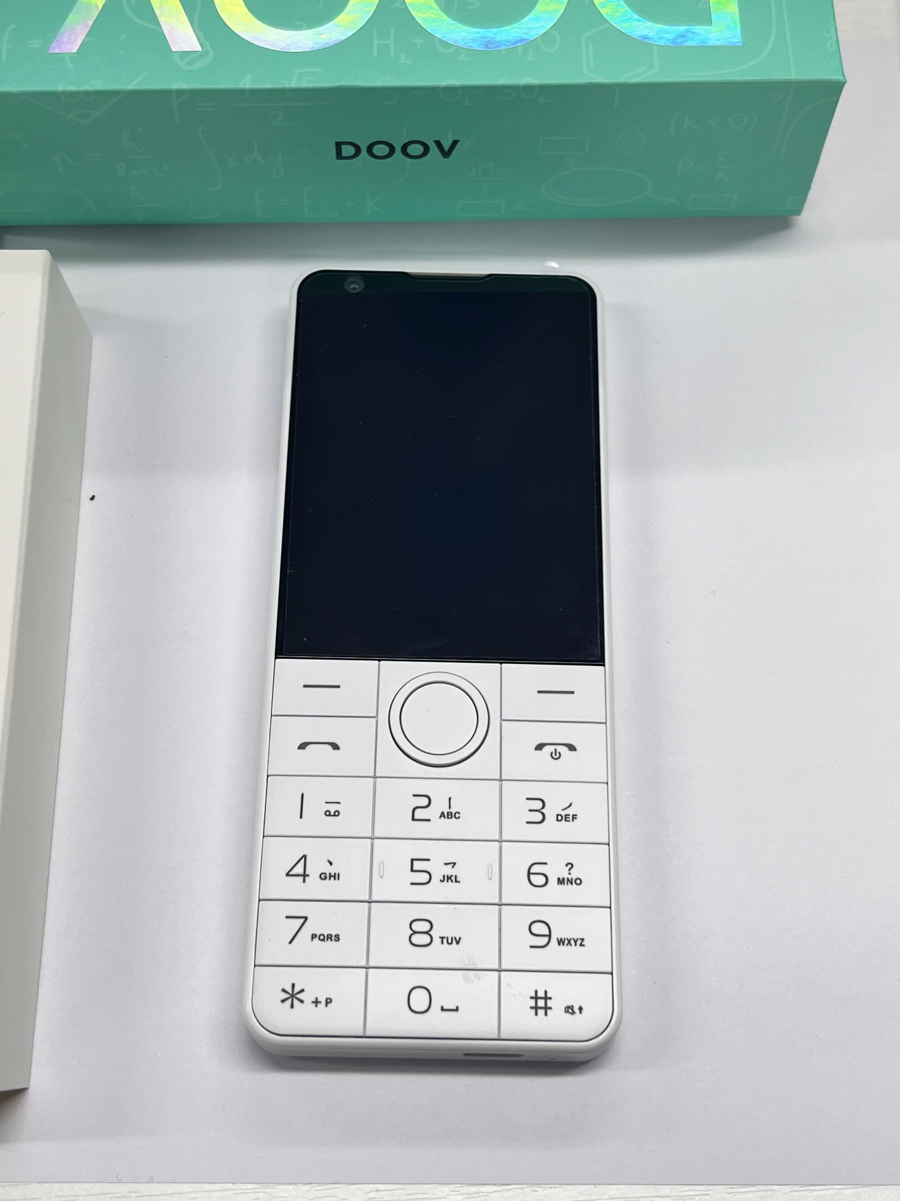 DOOV R77 pro 4G Smart Touch Screen 2.8 Inch Keypad Mobile Phone  3GB+32GB 3000mAh Android 13 Whatsapp