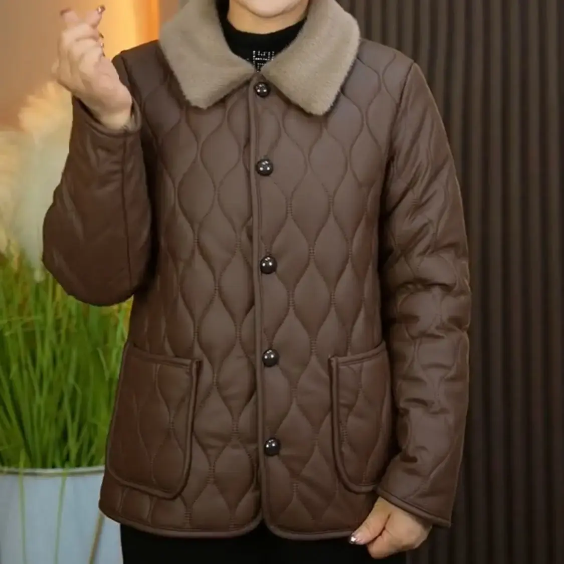 New Hot Sale Of The Season Fashion Mom Coat Autumn Winter Thickened Cotton Jacket Casual Women's Small Cotton Clothes Warm Styli