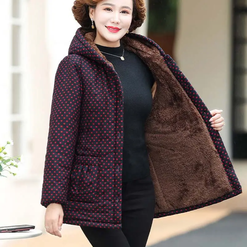 Mother Winter Coat Hooded Middle-Aged Women's Clothing Velvet Thick Cotton-Padded Jacket Women Basic Coat 5XL Female Outerwear