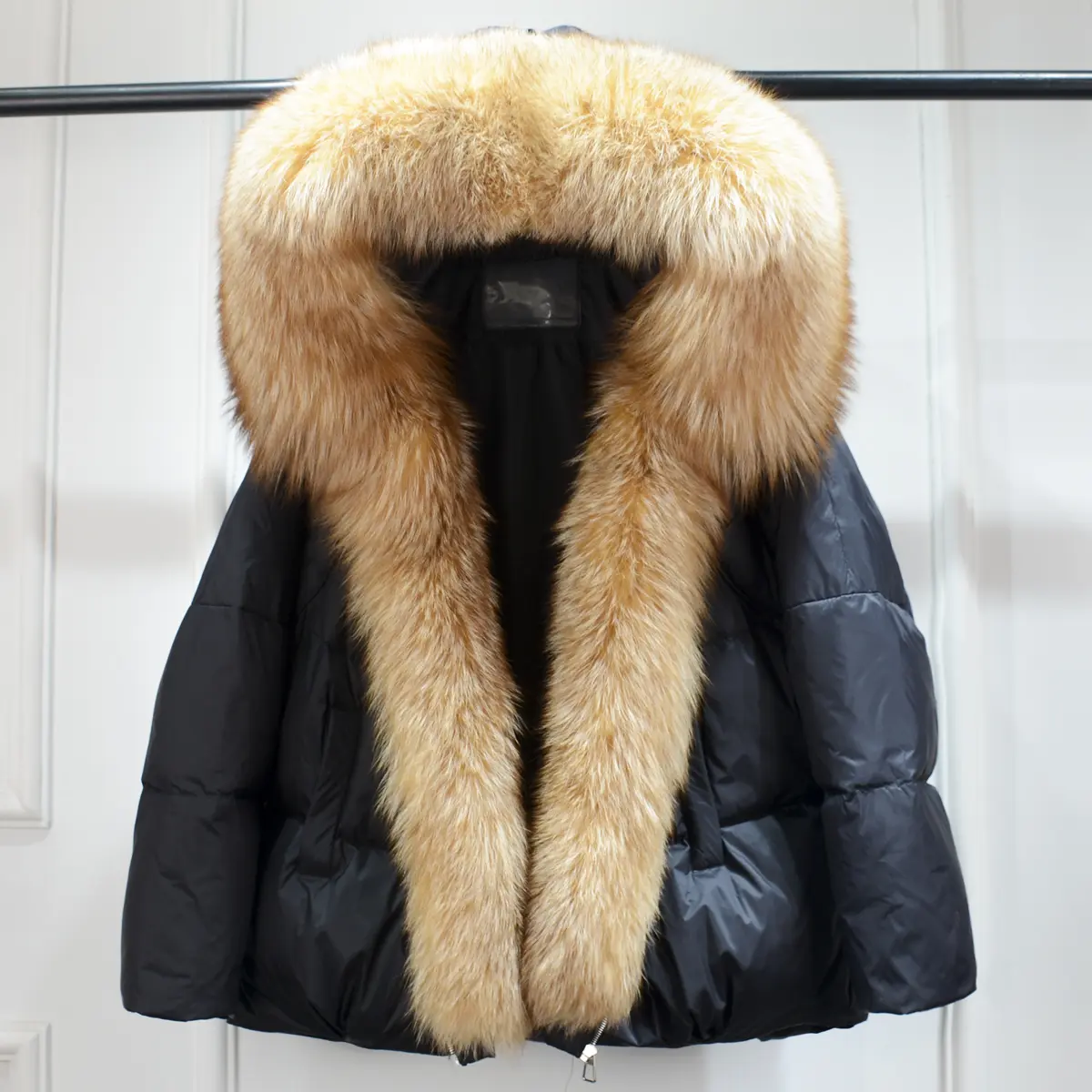 Lagabogy 2025 New Winter Women Real Fox Fur Collar Thick Warm Puffer Coat Hooded Down Jacket Luxury Outwear Female Loose Parkas