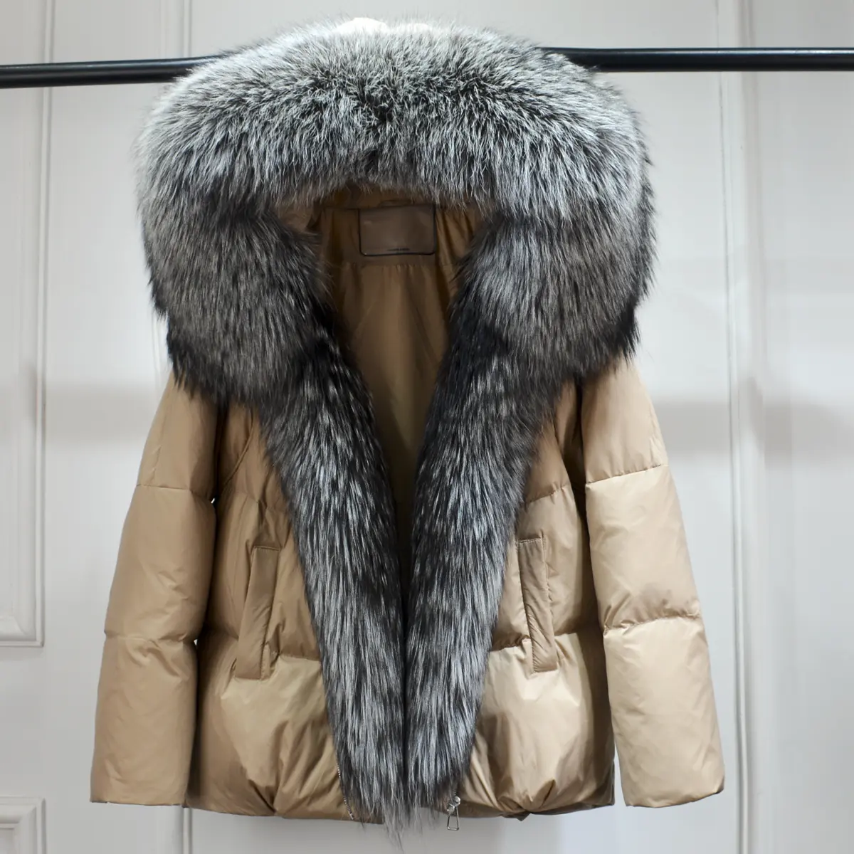 Lagabogy 2025 New Winter Women Real Fox Fur Collar Thick Warm Puffer Coat Hooded Down Jacket Luxury Outwear Female Loose Parkas