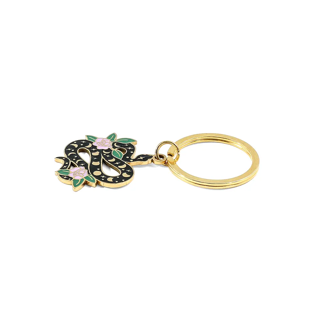 Fashion Black White Snake Enamel Keychains Cute Animal Metal Pendant Keyrings Couple Key Chains Women Men Car Keyholder Gifts