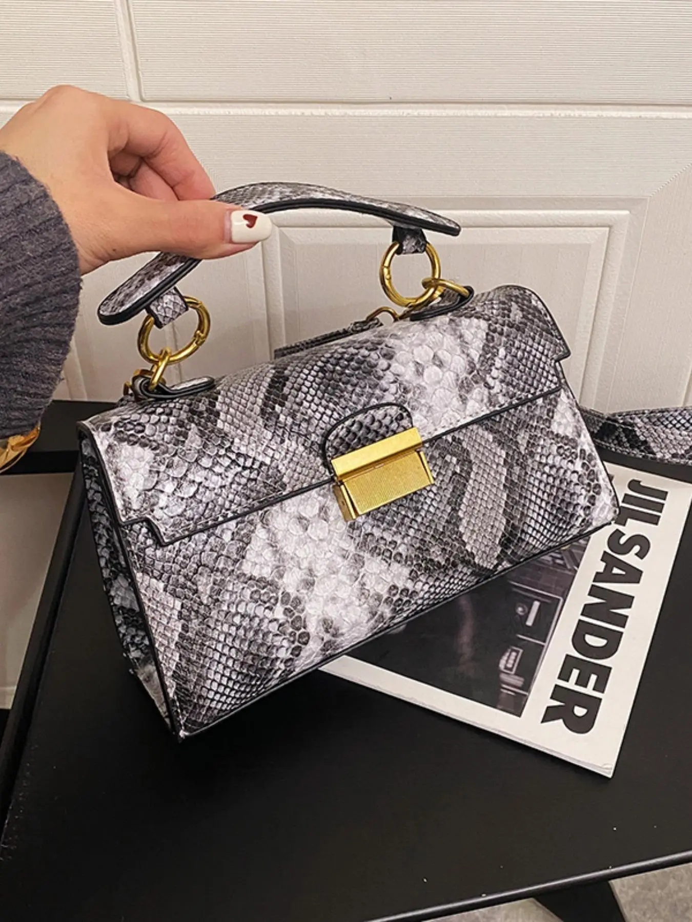 fashionable high-end texture light luxury snake print niche design versatile handhold bag shoulder bag crossbody bag armpit loc