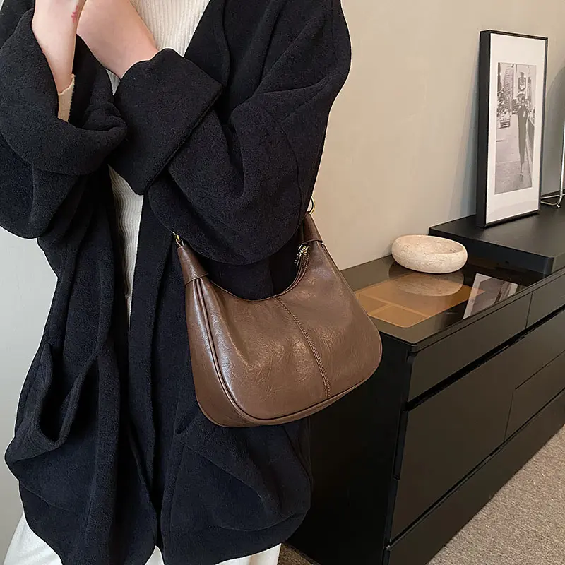 1 Piece of Solid Color Shoulder Bag for Women, Versatile Crossbody Bag, Fashionable Armpit Bag That Can Hold Mobile Phone